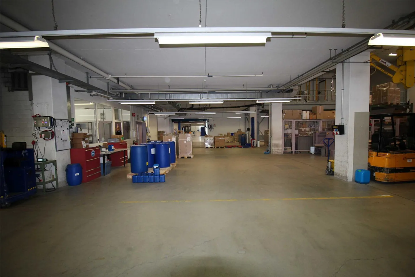 Modernes Hochregallager mit 5'000 Palettenplätze - Foto 4 von 7