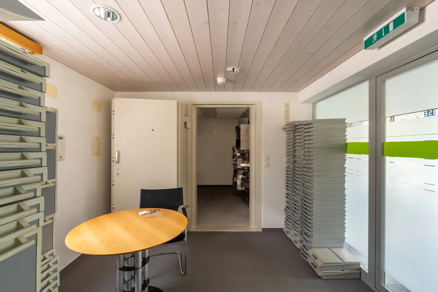 Immeuble résidentiel et commercial dans un emplacement central - Photo 11 sur 12