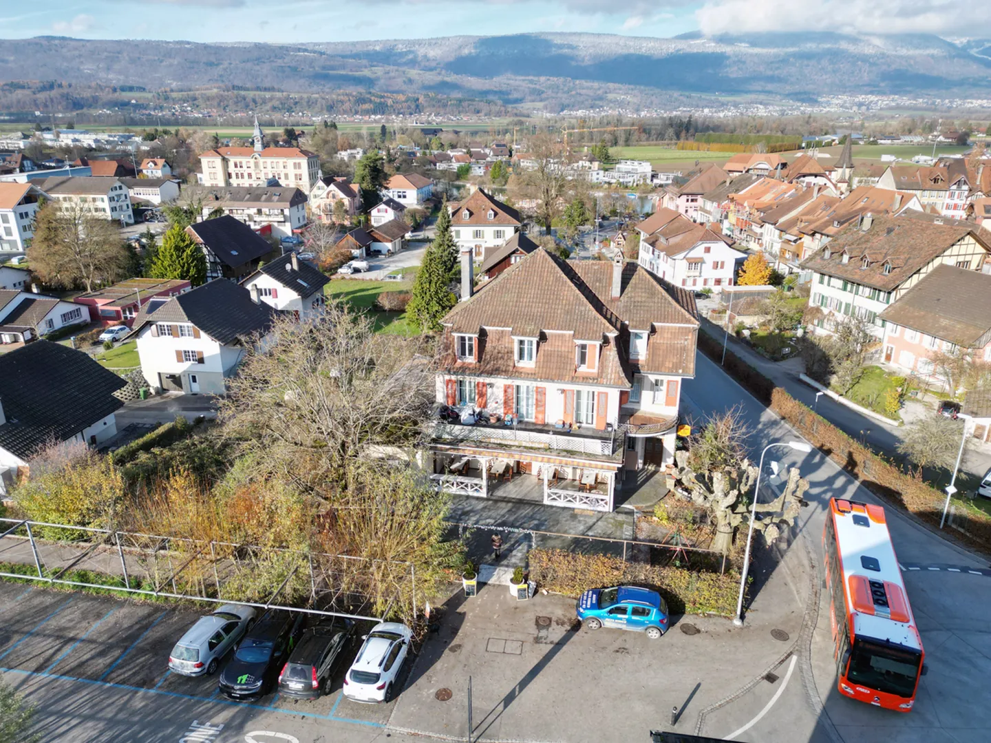 Edificio residenziale e commerciale vicino alla stazione - Foto 5 di 15
