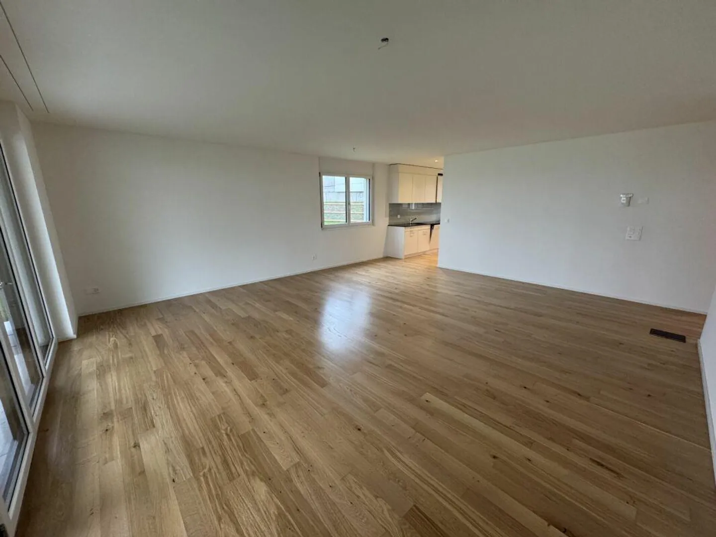 *moderne 4 1/2-Zimmerwohnung im 2. Stock* - Foto 3 von 14