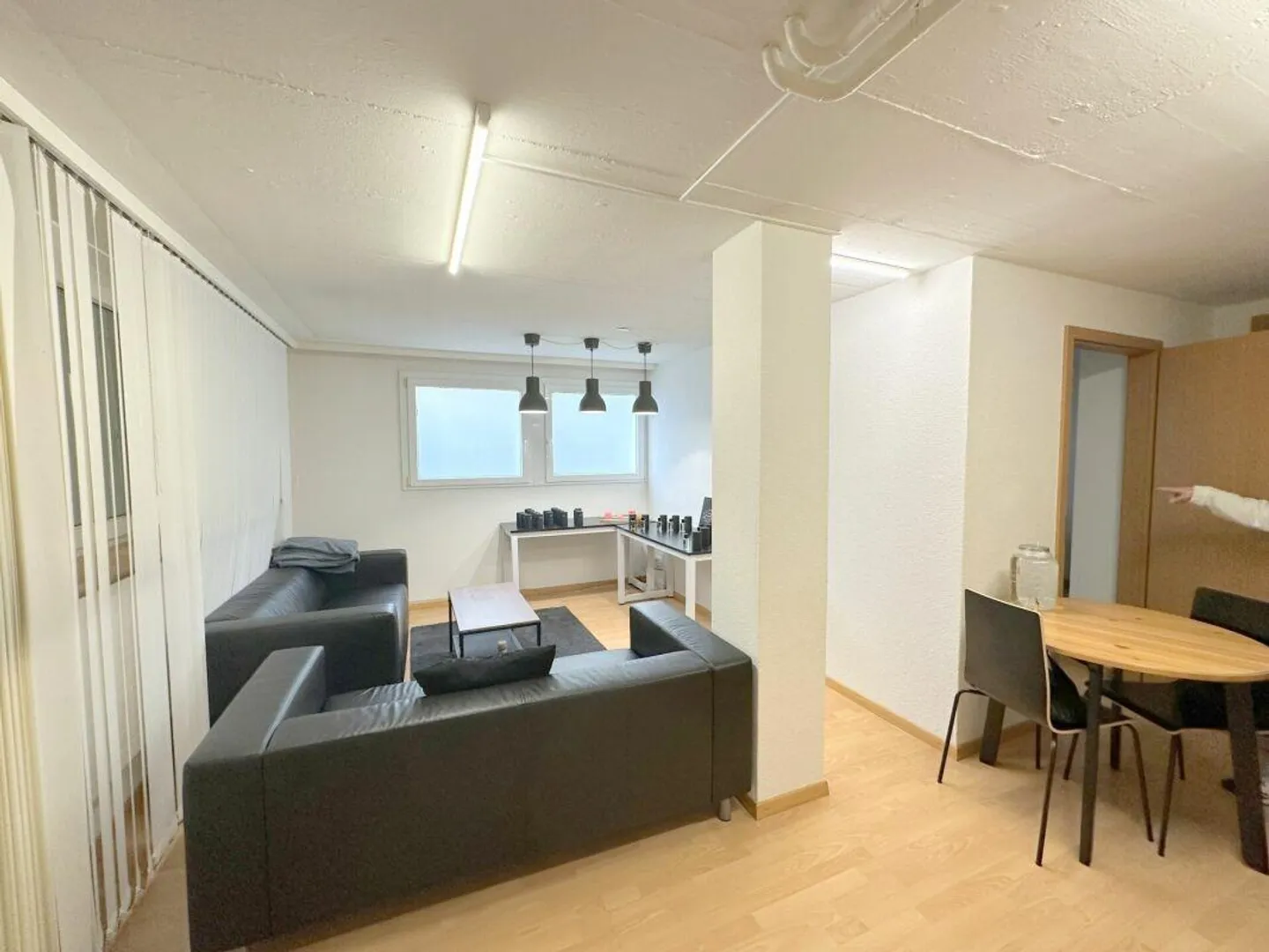 Gewerberaum mit Küche und Dusche - Foto 1 von 6