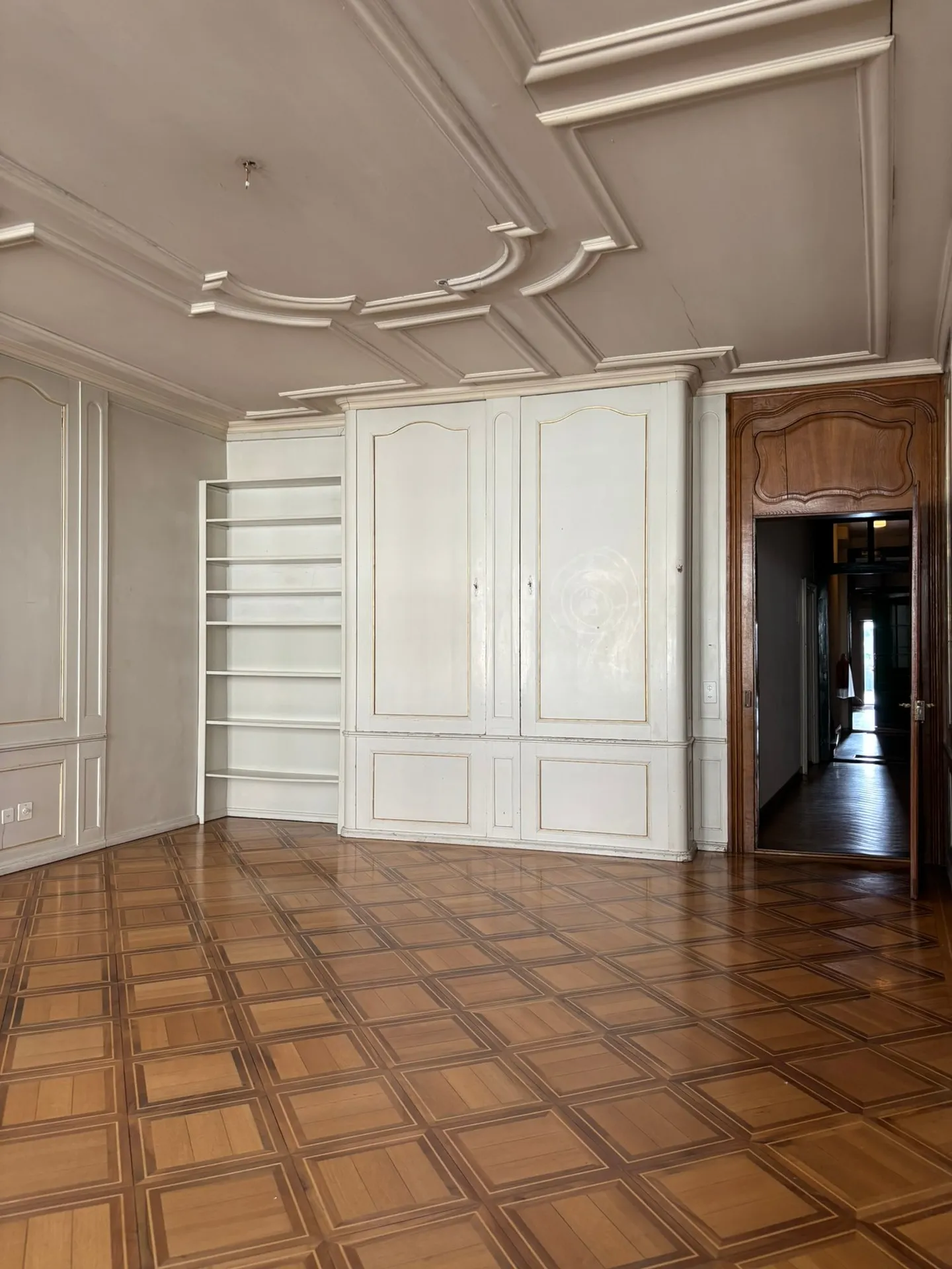 Charming 2-room old building apartment in the Bern old town - Photo 2 of 6