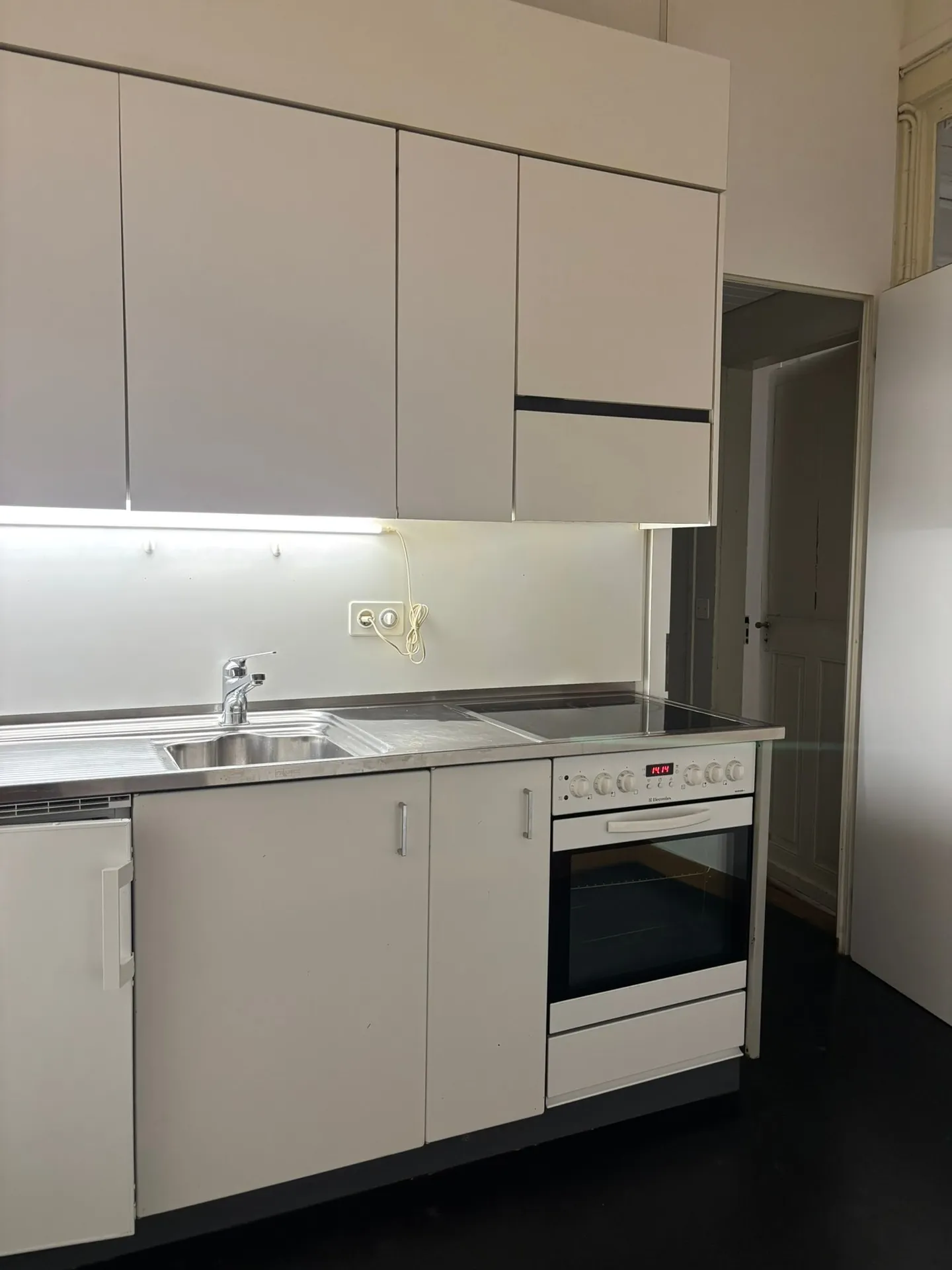 Charming 2-room old building apartment in the Bern old town - Photo 5 of 6