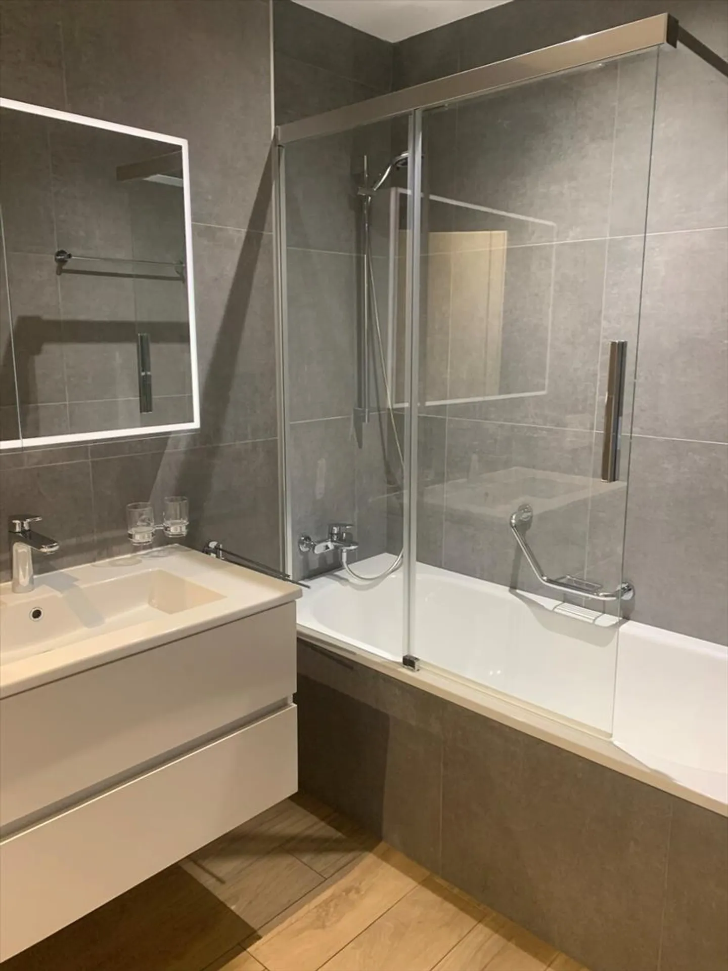 Magnifico appartamento con terrazza di 2.5 locali a Sion Etichetta Minergie - Foto 7 di 10