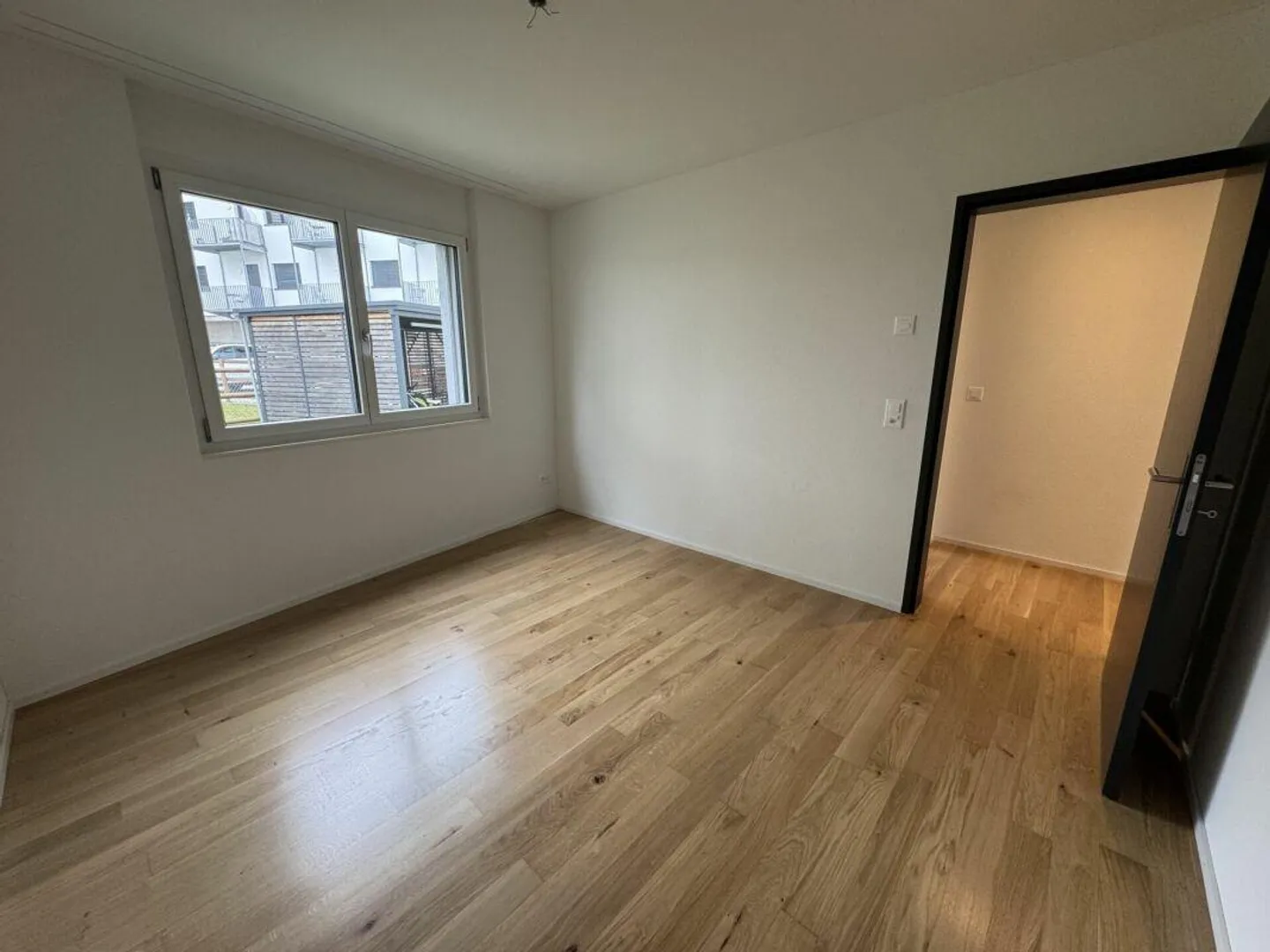 *moderne 4 1/2-Zimmerwohnung im 2. Stock* - Foto 6 von 14