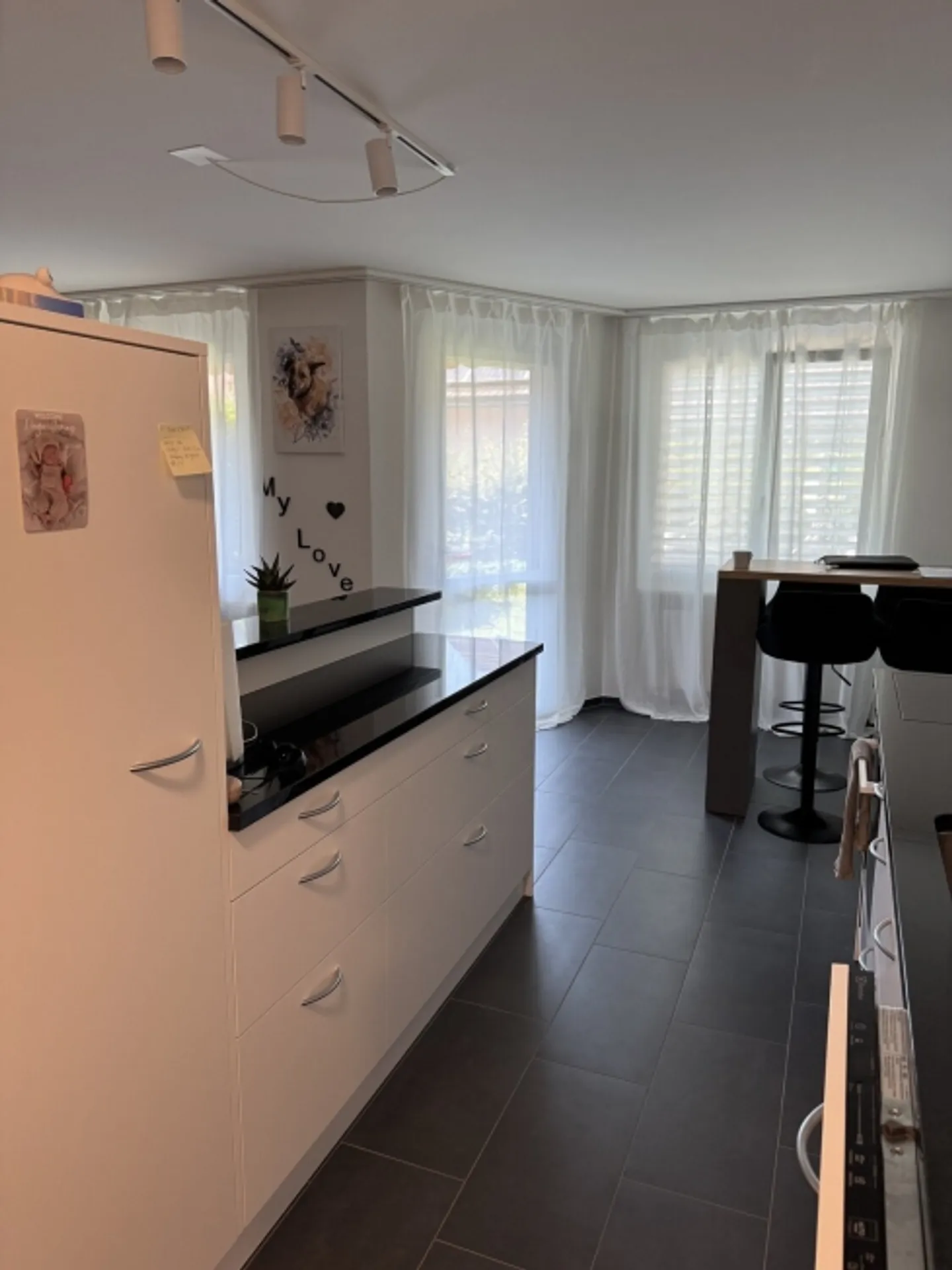 3½ PIÈCE APPARTEMENT À BERN - BÜMPLIZ, MEUBLÉ, TEMPORAIRE - Photo 3 sur 10