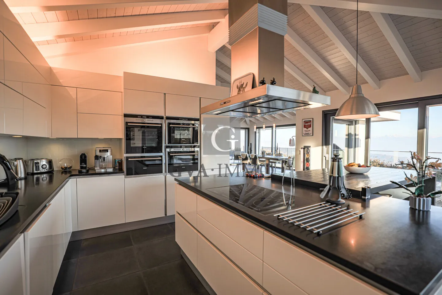 Splendide villa avec vue panoramique sur le Lac et les Alpes - Photo 6 sur 6