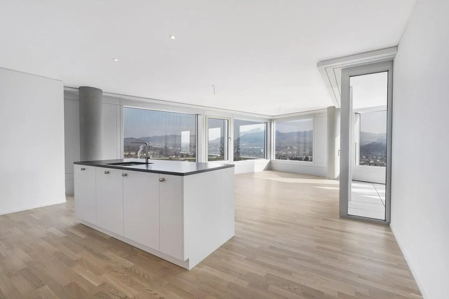 Modernes Apartment mit einzigartiger Aussicht - Foto 3 von 12