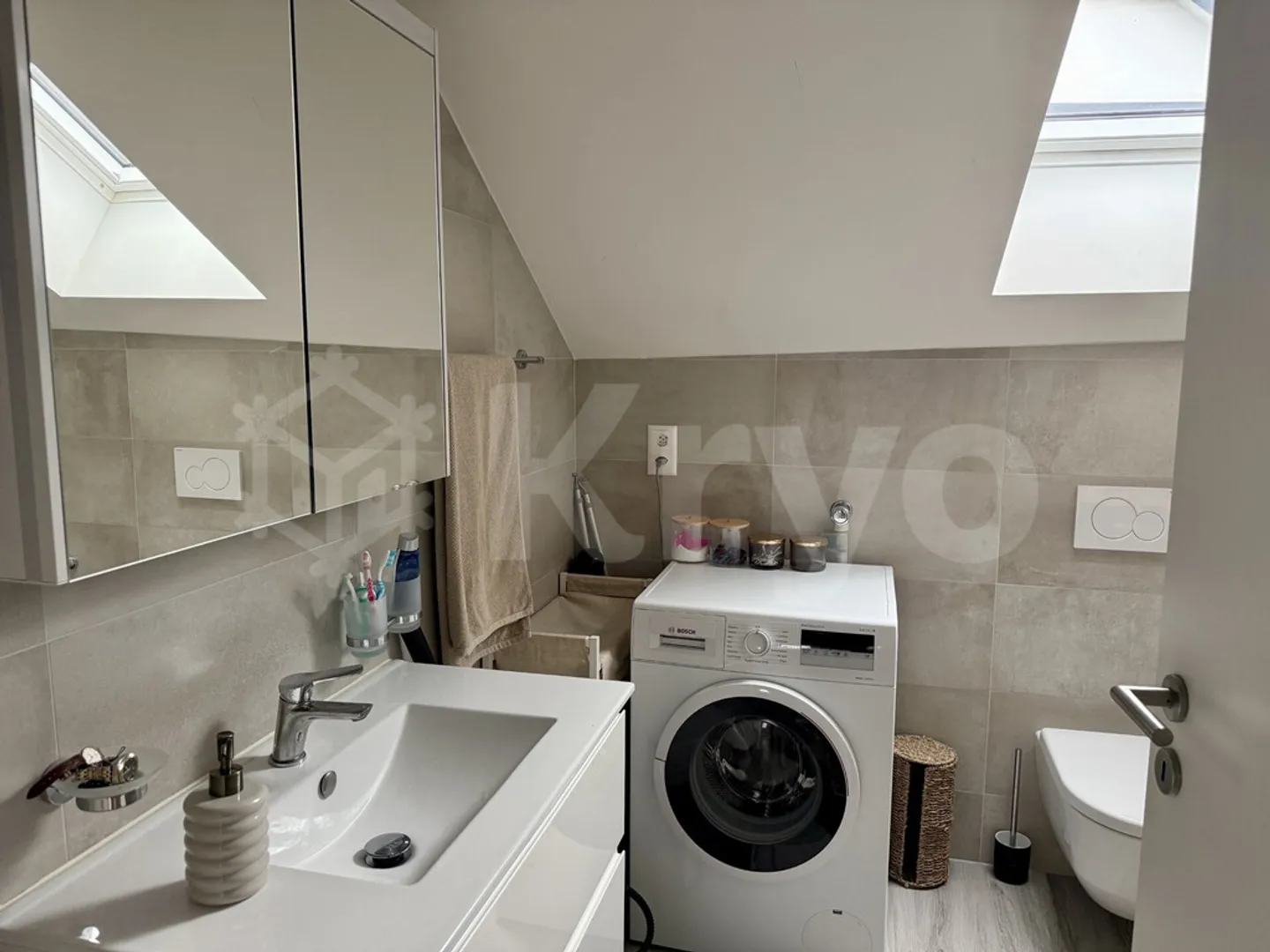 Beautiful spacious and bright apartment with balcony - Photo 4 of 4