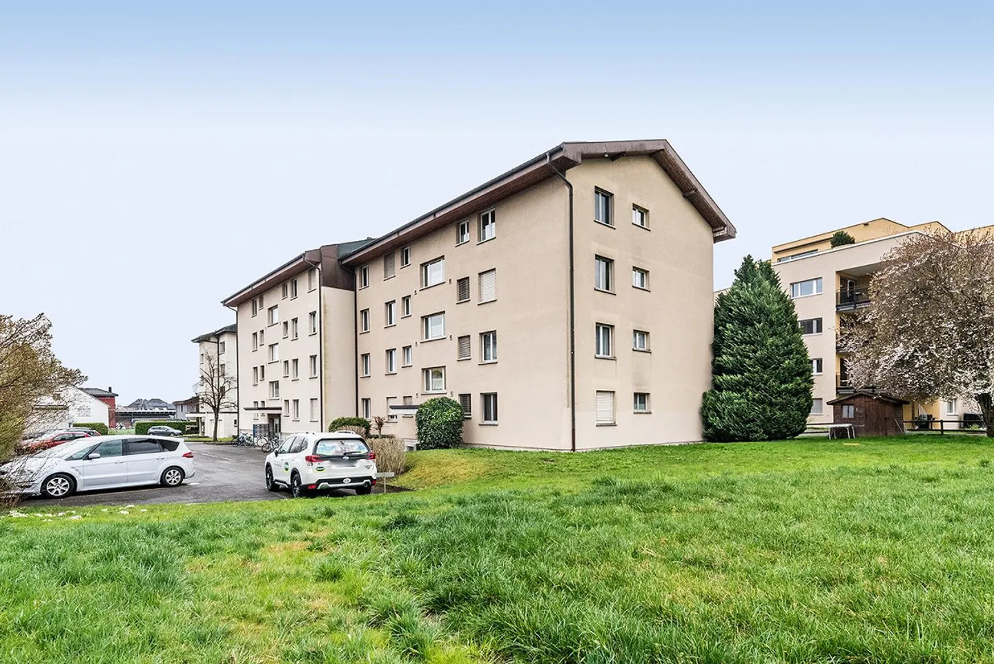 Charming Apartment in Central Location - Photo 8 of 8