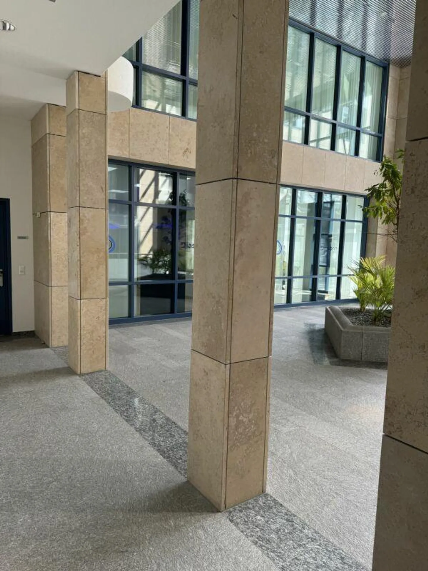 Representative office space 295 m2 on the 4th floor - Grundstrasse 14, Rotkreuz - Photo 3 of 16