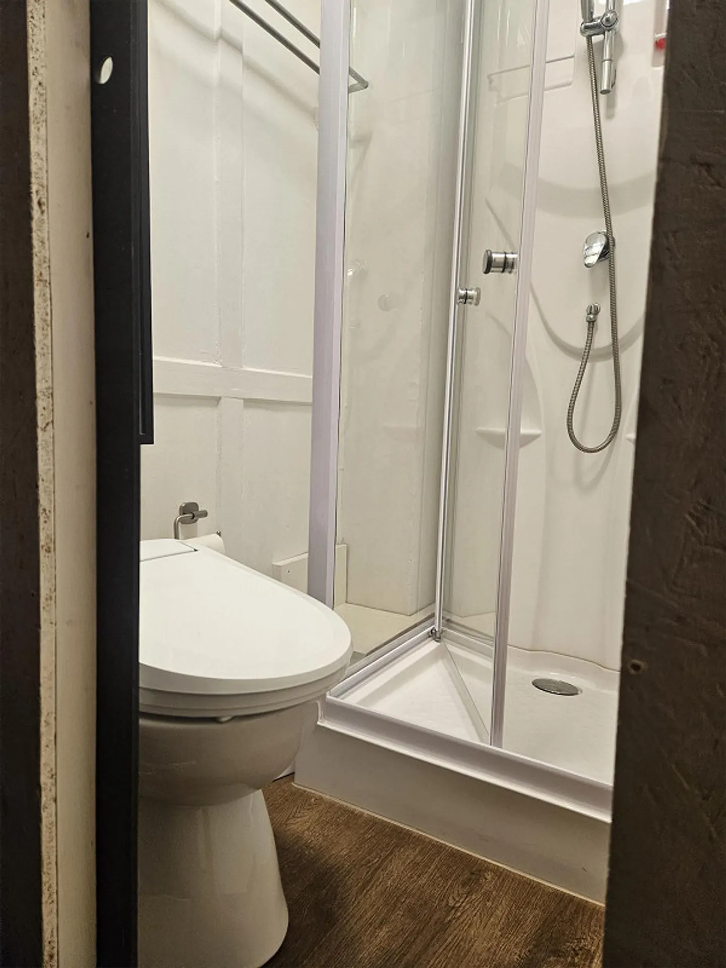 Espace de bureau avec WC et douche - Photo 4 sur 7