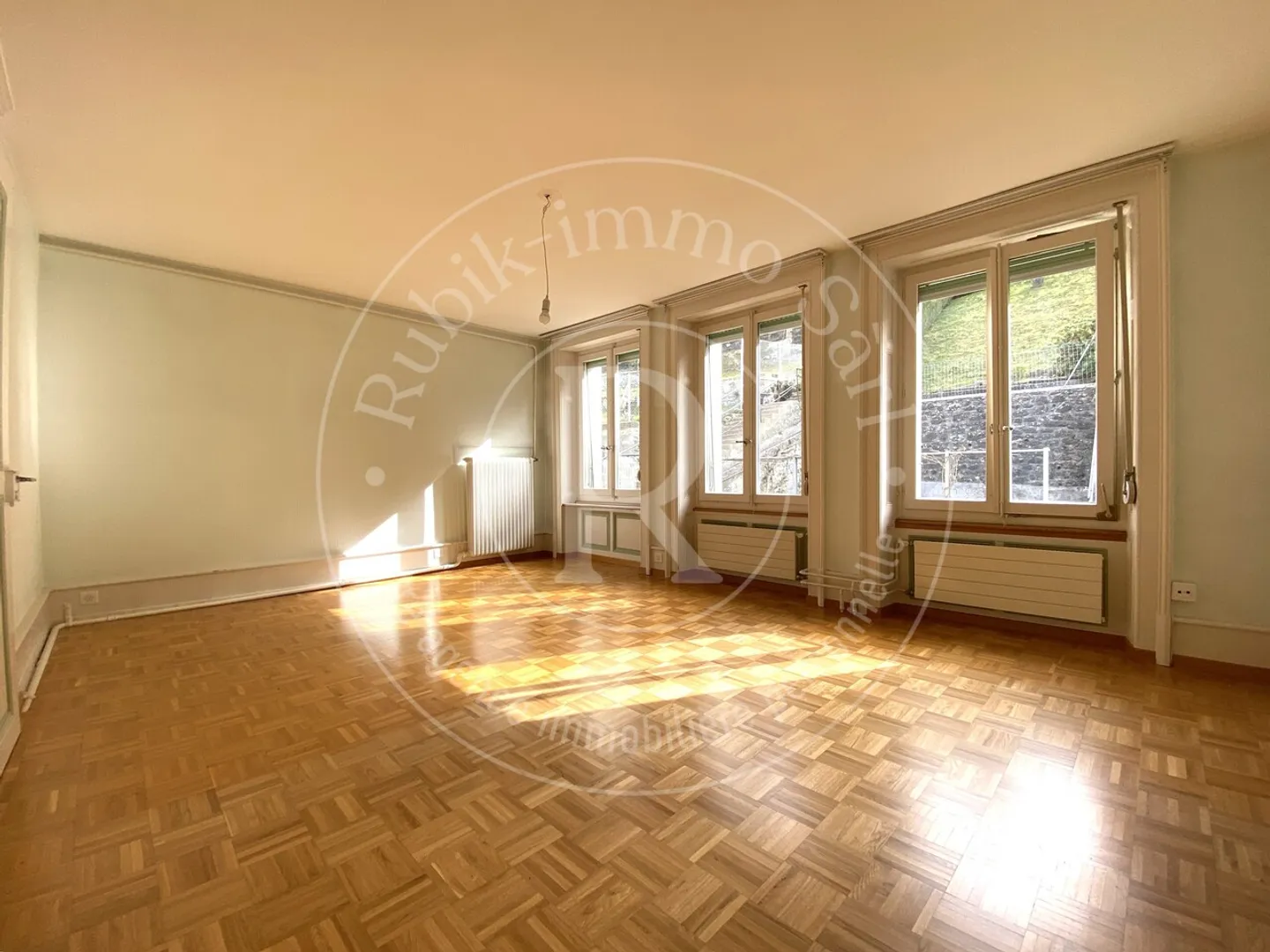 Charmante Stadtwohnung mit 2 Wohnungen und Geschäftsräumen - Foto 5 von 12