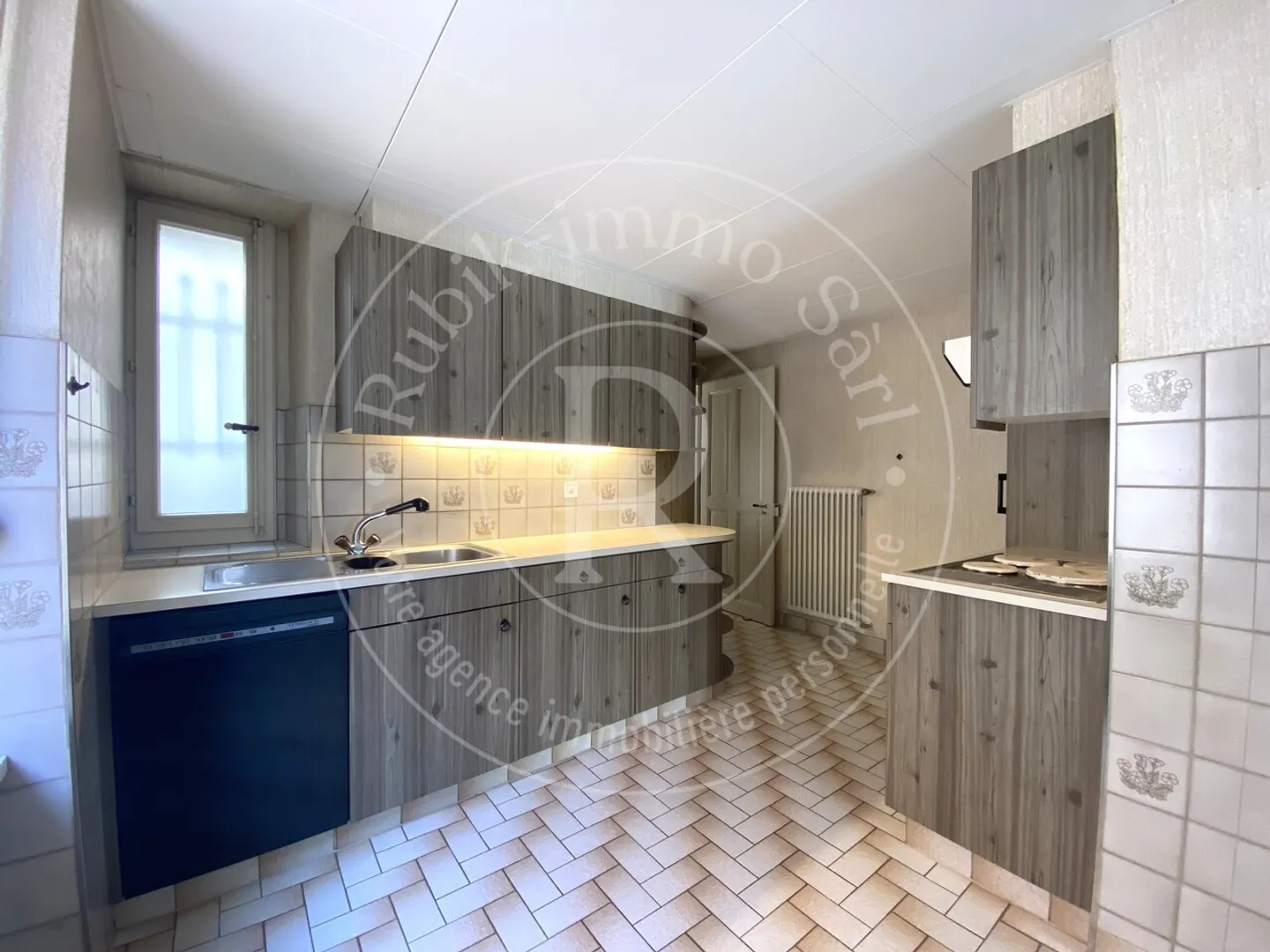 Charmante Stadtwohnung mit 2 Wohnungen und Geschäftsräumen - Foto 9 von 12