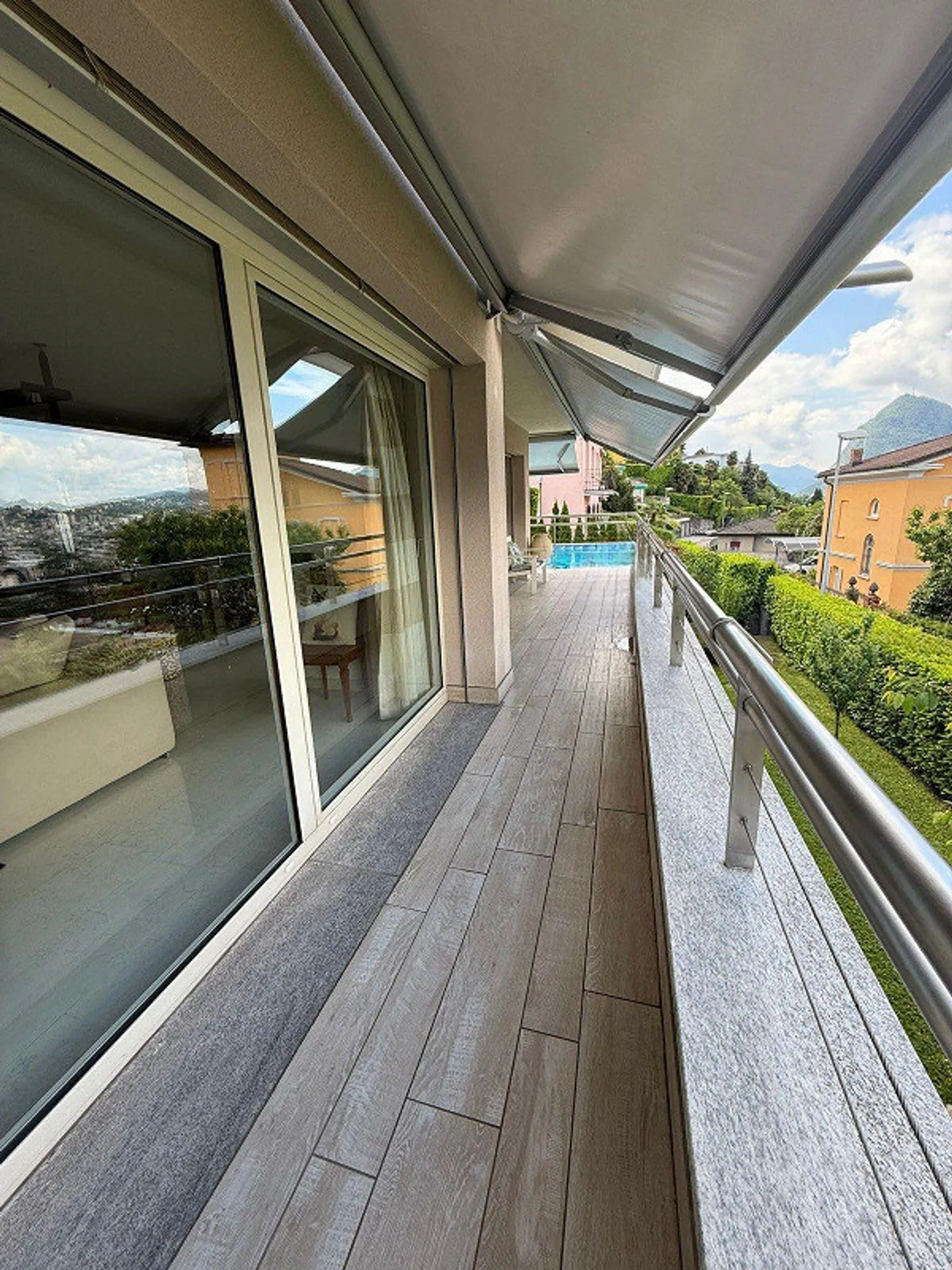 Villa exclusive avec piscine à quelques minutes de la ville - Photo 4 sur 13