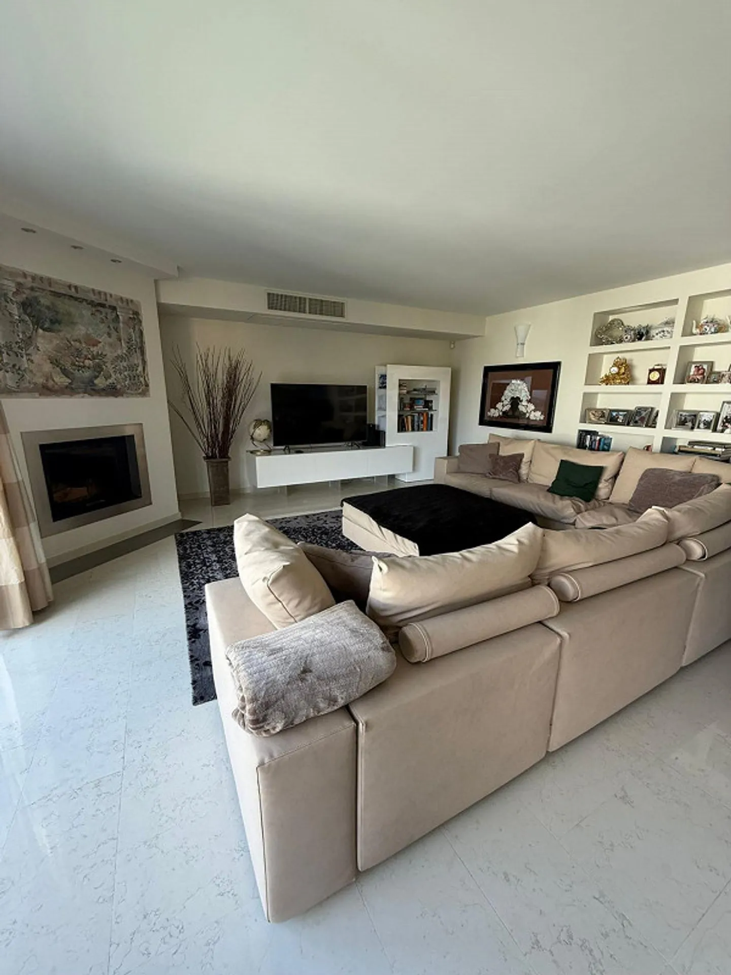 Villa exclusive avec piscine à quelques minutes de la ville - Photo 7 sur 13