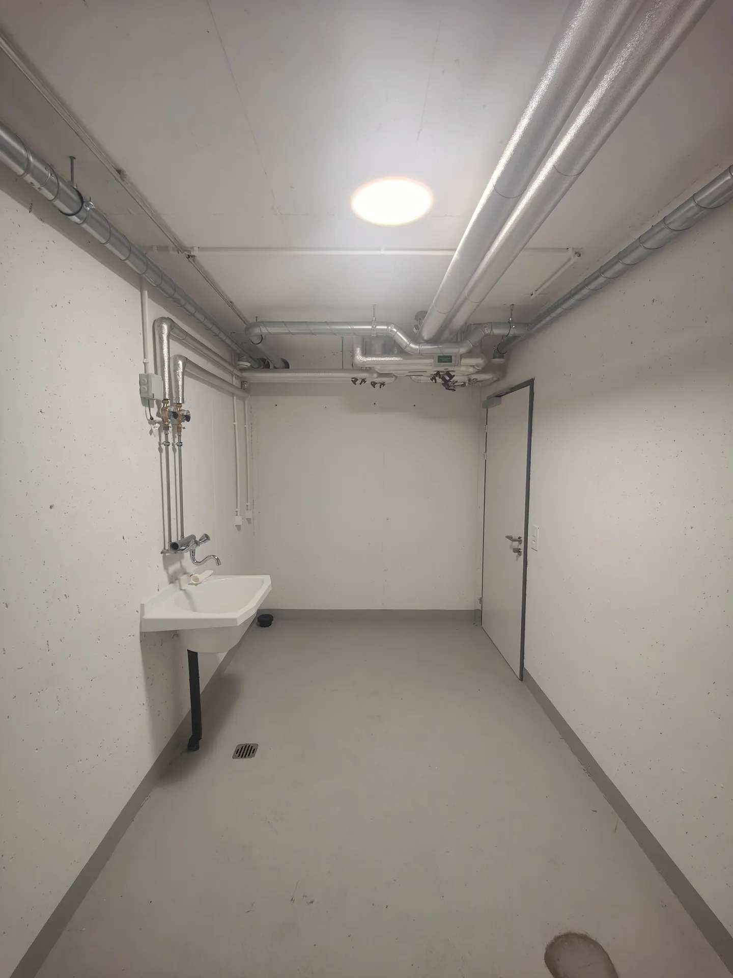 Secure Storage Space in Zurich - Photo 2 of 9