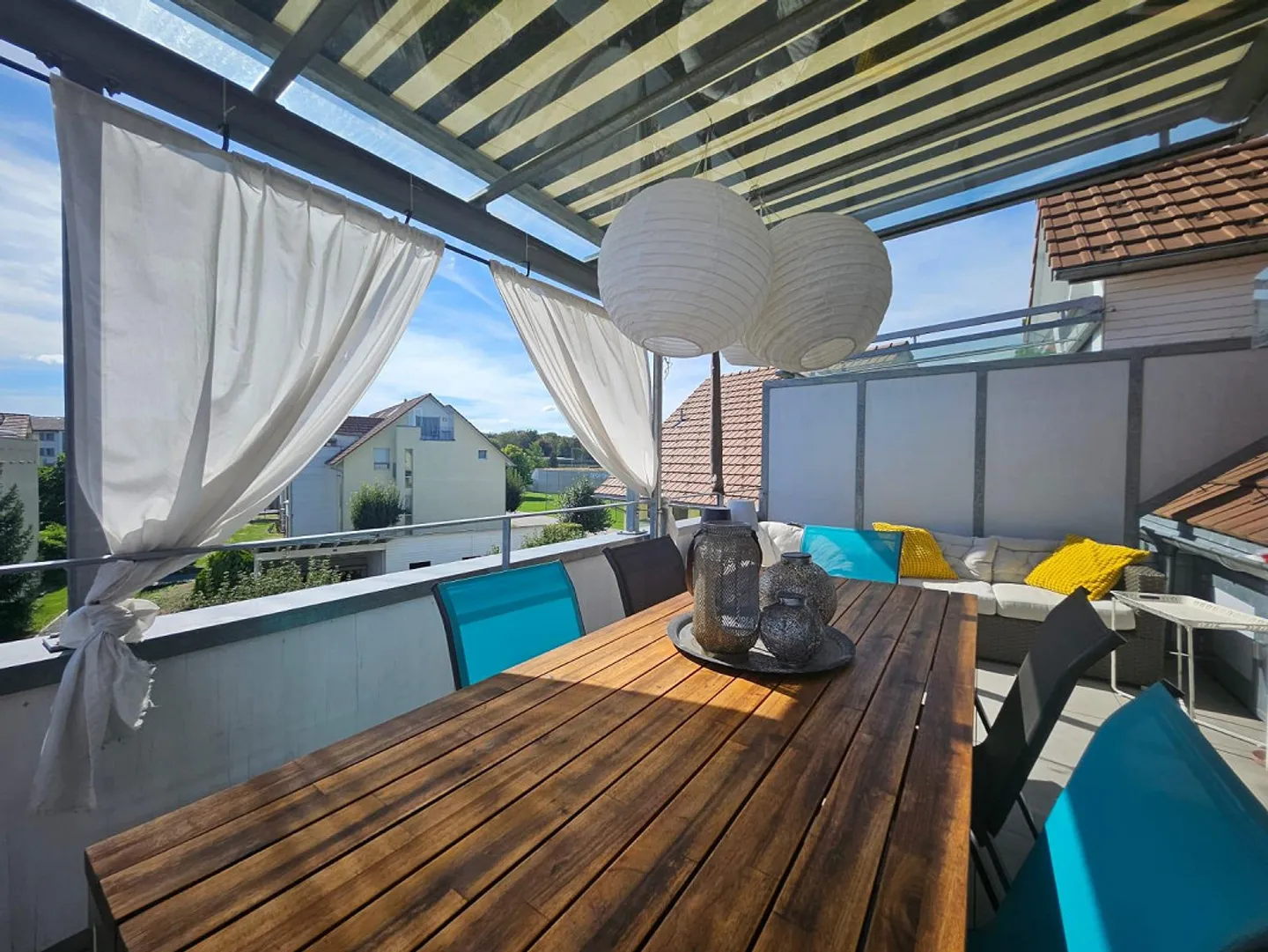 Charming 4.5-Room Maisonette Apartment in Kirchberg - Photo 8 of 25