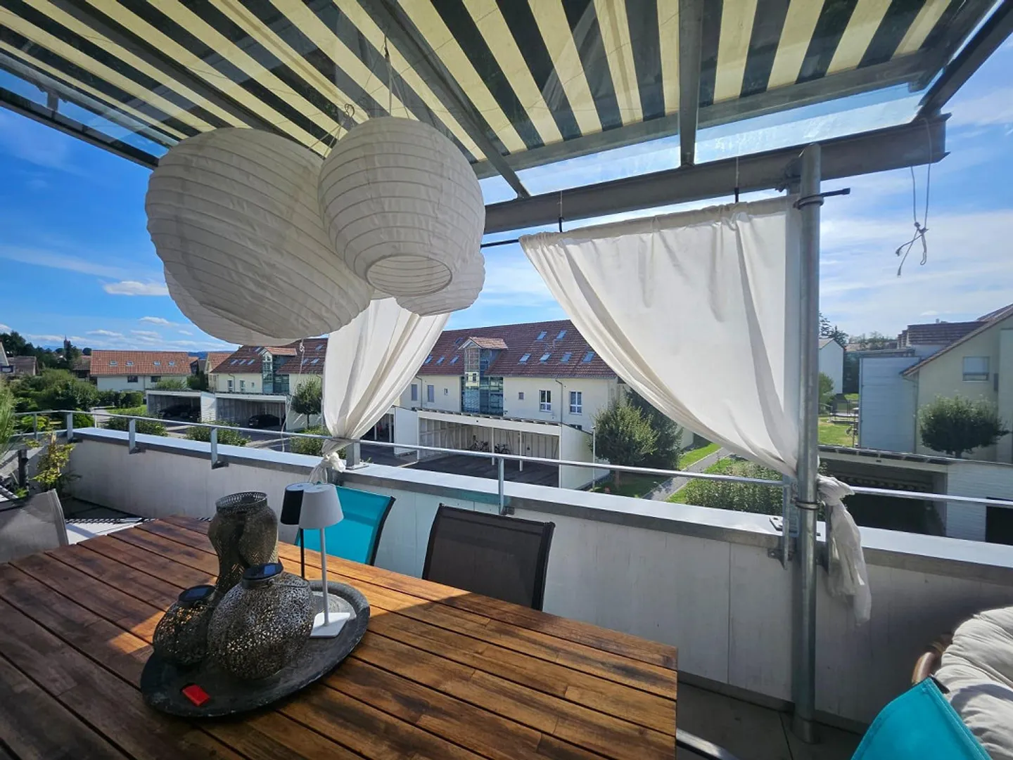 Charming 4.5-Room Maisonette Apartment in Kirchberg - Photo 9 of 25
