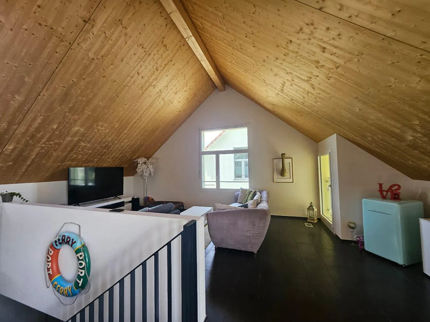 Charming 4.5-Room Maisonette Apartment in Kirchberg - Photo 12 of 25