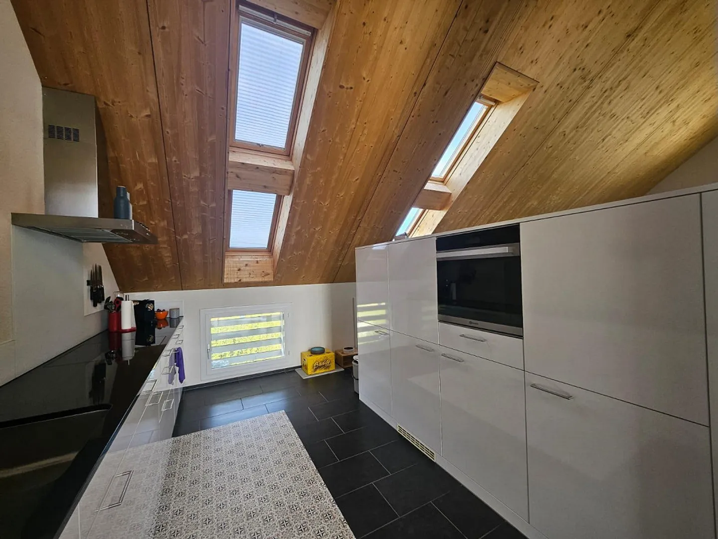 Charming 4.5-Room Maisonette Apartment in Kirchberg - Photo 16 of 25