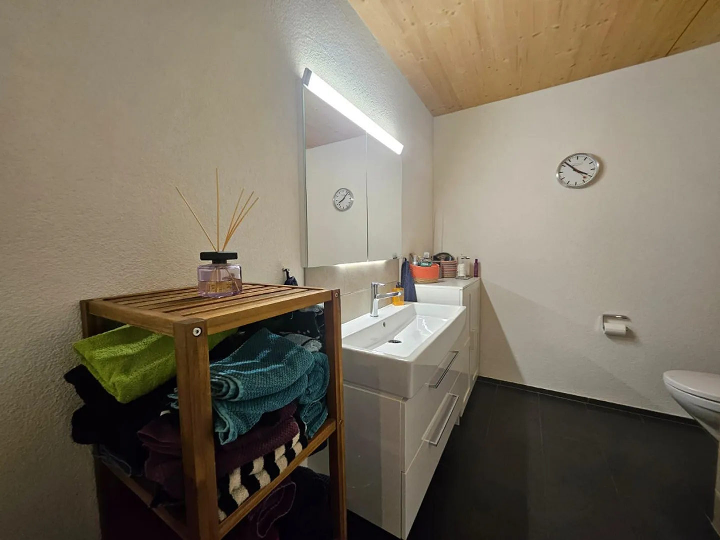 Charming 4.5-Room Maisonette Apartment in Kirchberg - Photo 20 of 25