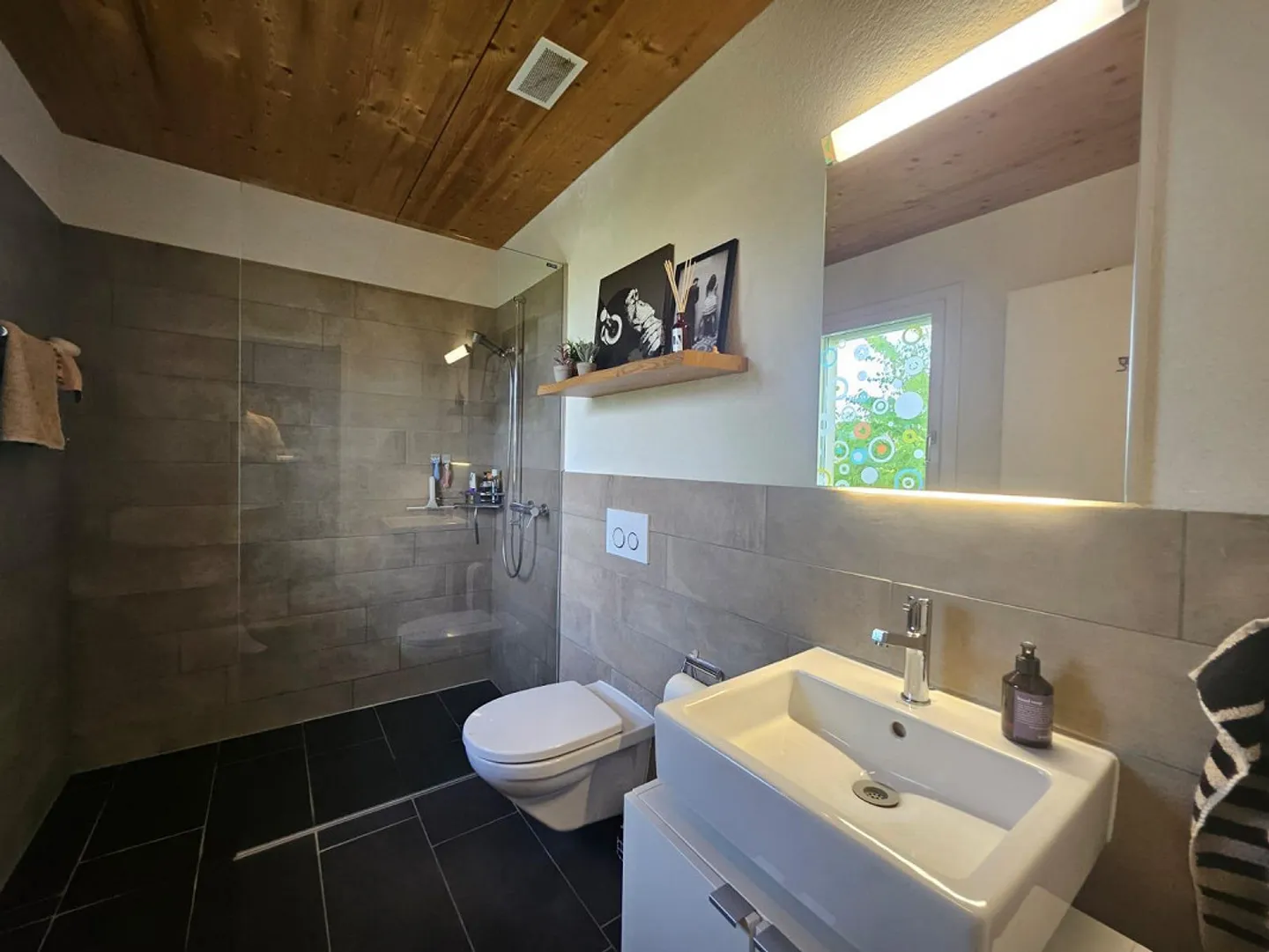 Charming 4.5-Room Maisonette Apartment in Kirchberg - Photo 21 of 25