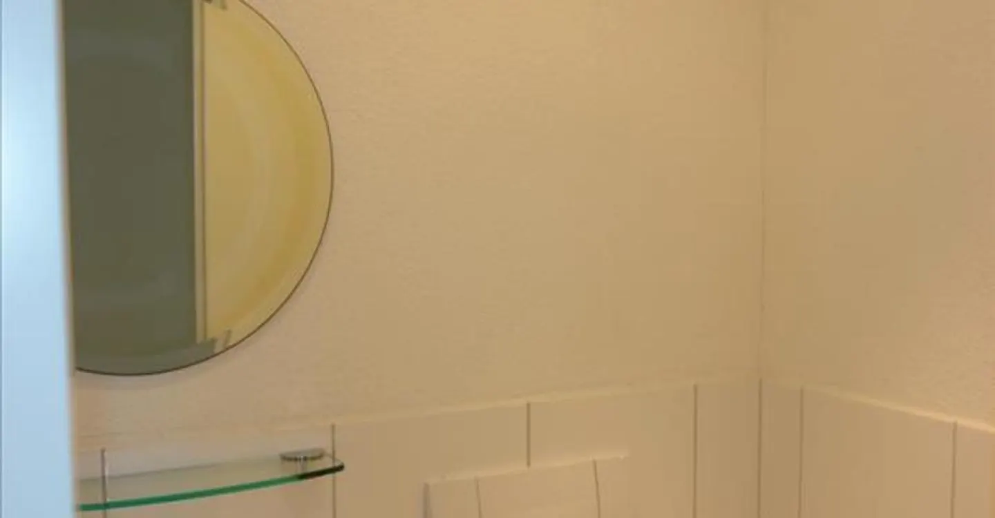Quartiere residenziale adatto ai bambini - Foto 7 di 12