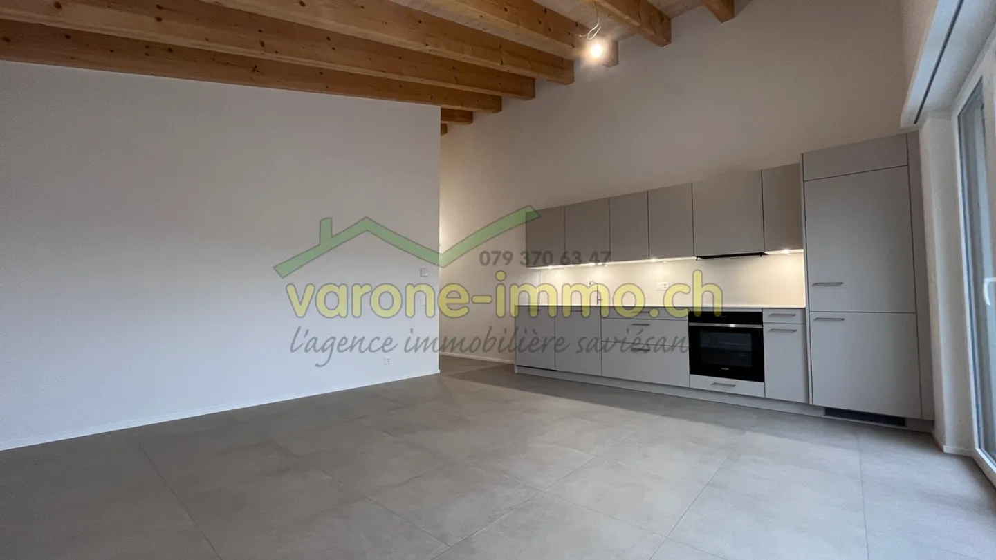 FOR RENT in Saint-Germain / Savièse - 4.5 rooms - Photo 3 of 8