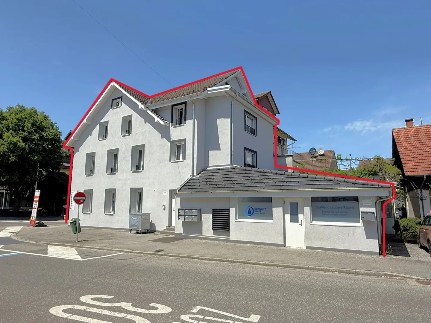 Casa multifamiliare completamente affittata - Opportunità di rendimento attraente! - Foto 1 di 7