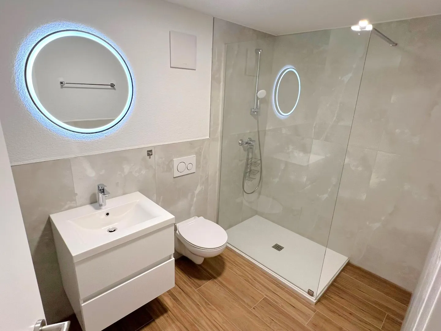 Casa multifamiliare completamente affittata - Opportunità di rendimento attraente! - Foto 4 di 7