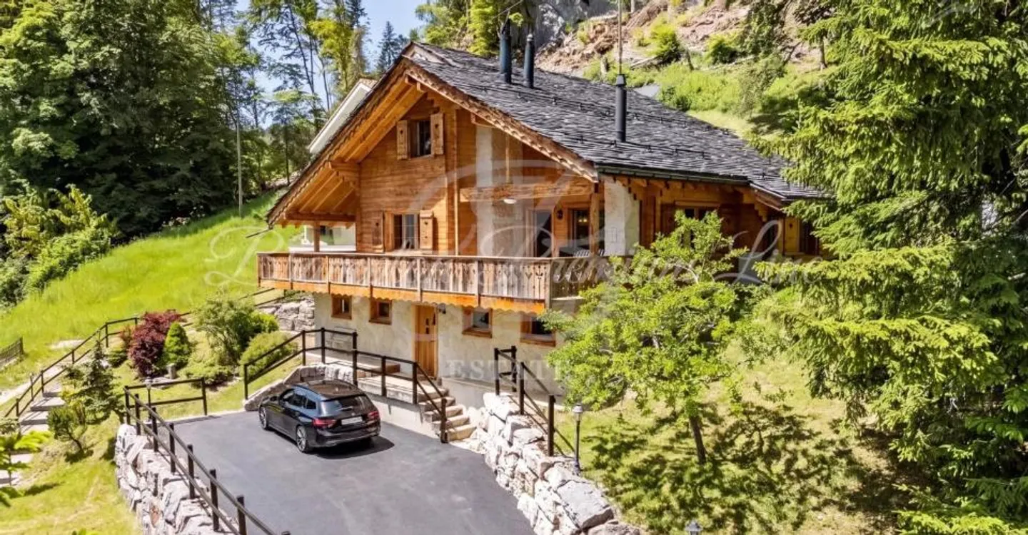 Exklusive Anzeige ? St-Cergue | Charakterchalet in bester erhöhter Lage - Foto 2 von 12