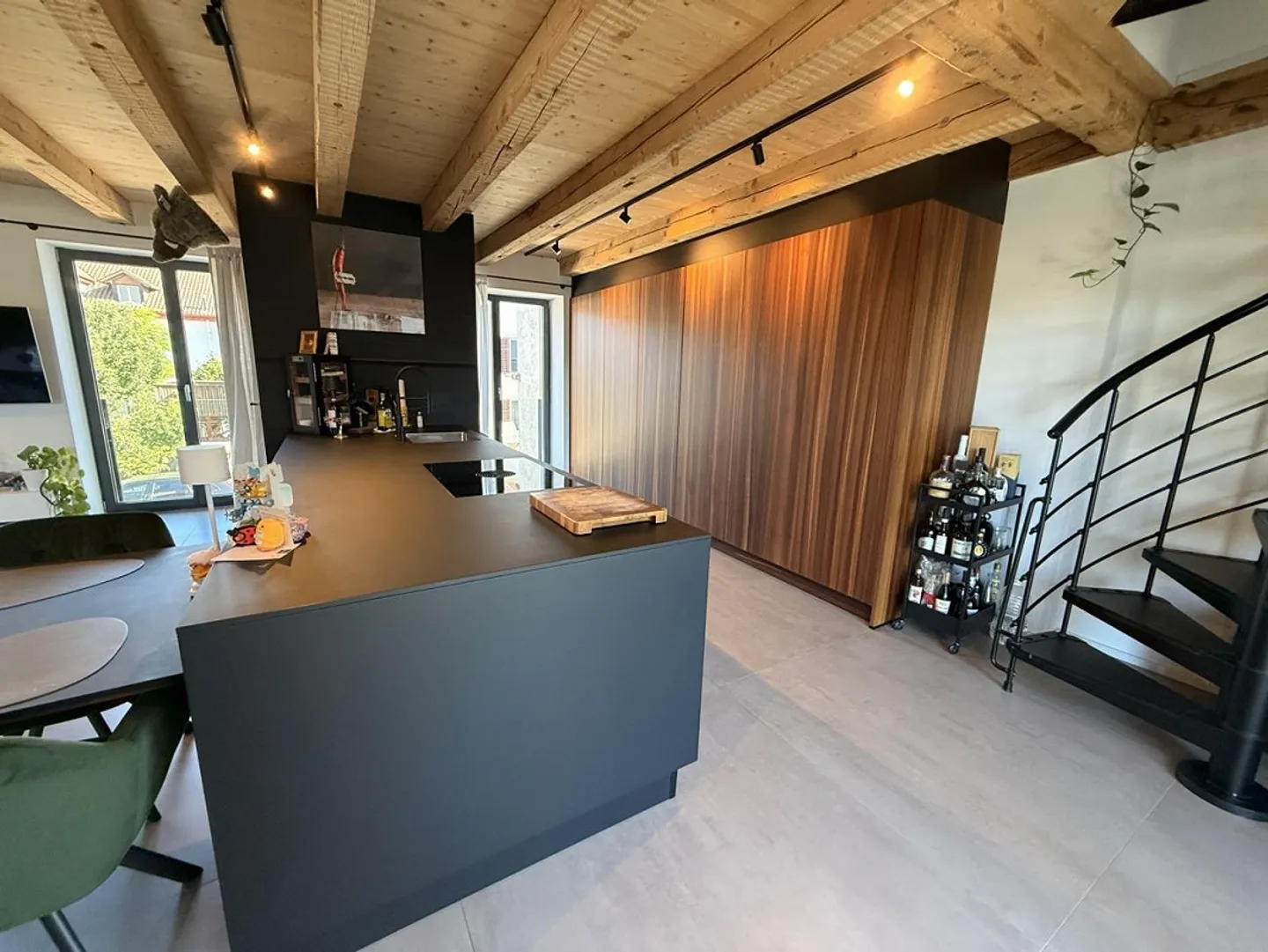 Casa unifamiliare di 2,5 stanze con appartamento di 2 stanze a Flurlin... - Foto 5 di 23