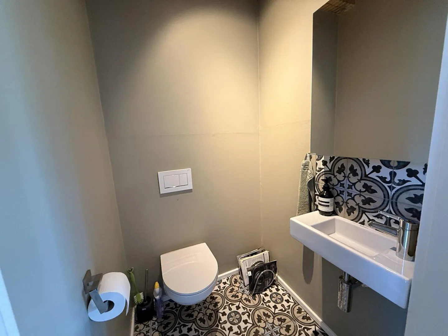 Casa unifamiliare di 2,5 stanze con appartamento di 2 stanze a Flurlin... - Foto 8 di 23