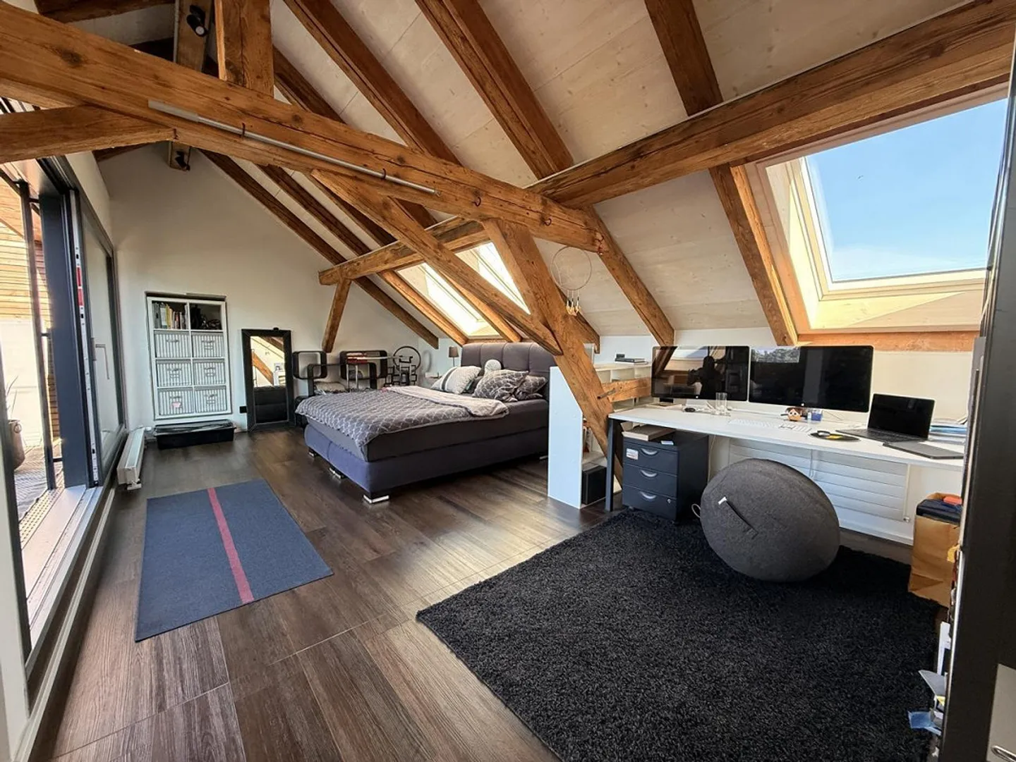 Casa unifamiliare di 2,5 stanze con appartamento di 2 stanze a Flurlin... - Foto 11 di 23