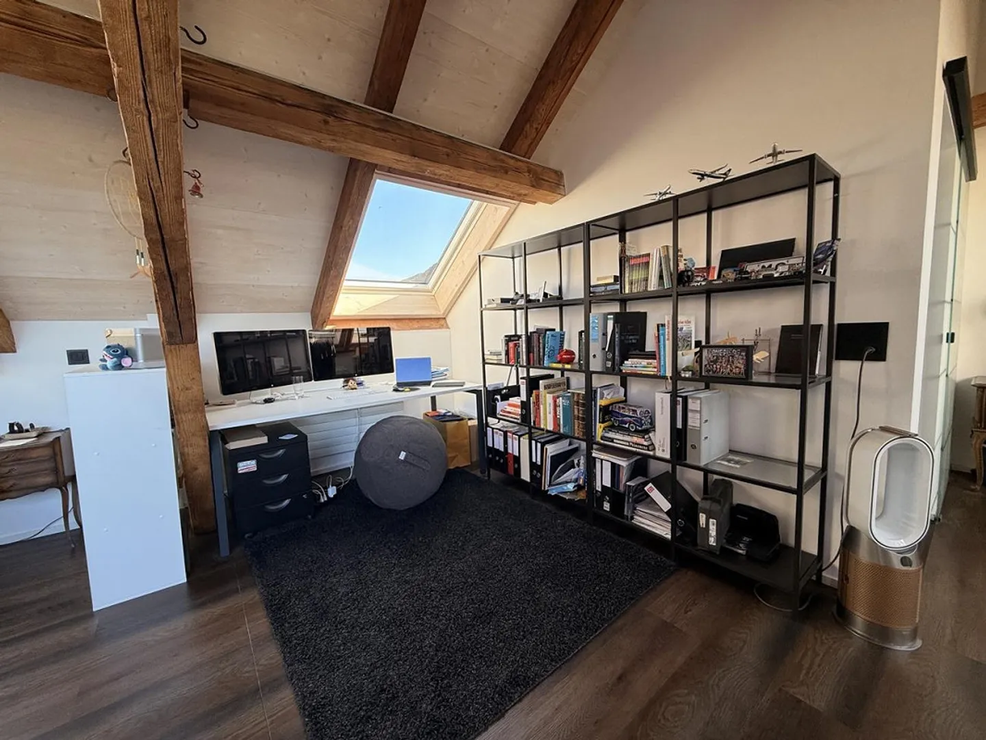 Casa unifamiliare di 2,5 stanze con appartamento di 2 stanze a Flurlin... - Foto 12 di 23