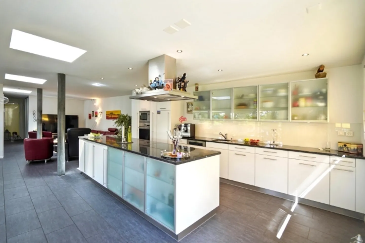 «Luxuriöses Terrassenhaus an privilegierter Lage» - Foto 6 von 16