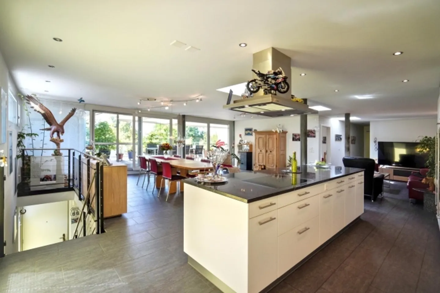 «Luxuriöses Terrassenhaus an privilegierter Lage» - Foto 7 von 16
