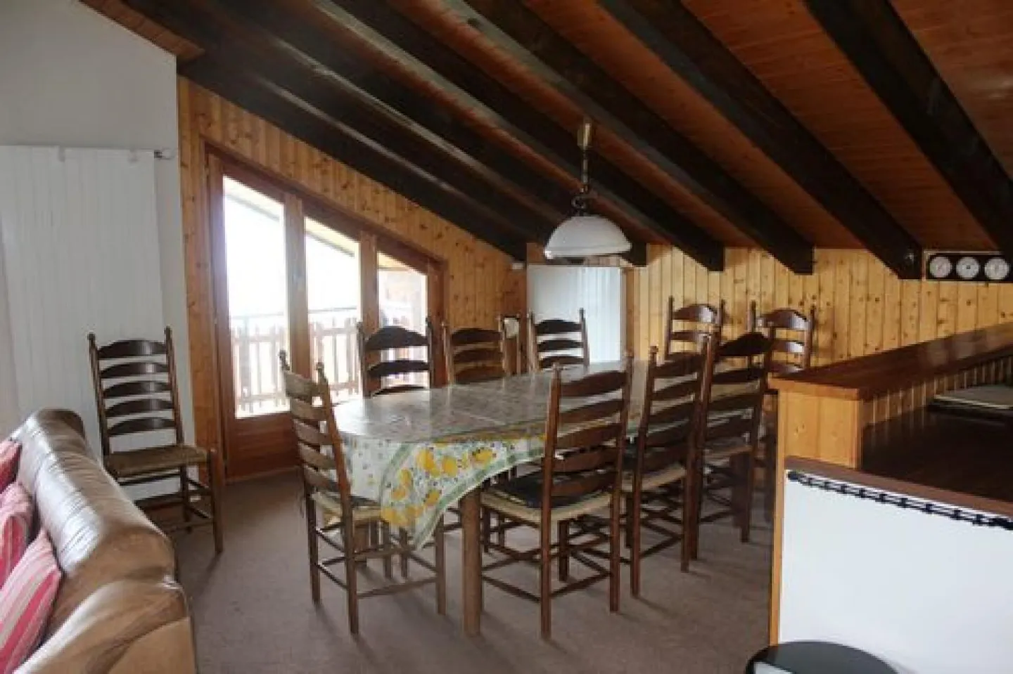 Attic apartment opposite the cable car; RAR! - Photo 4 of 9
