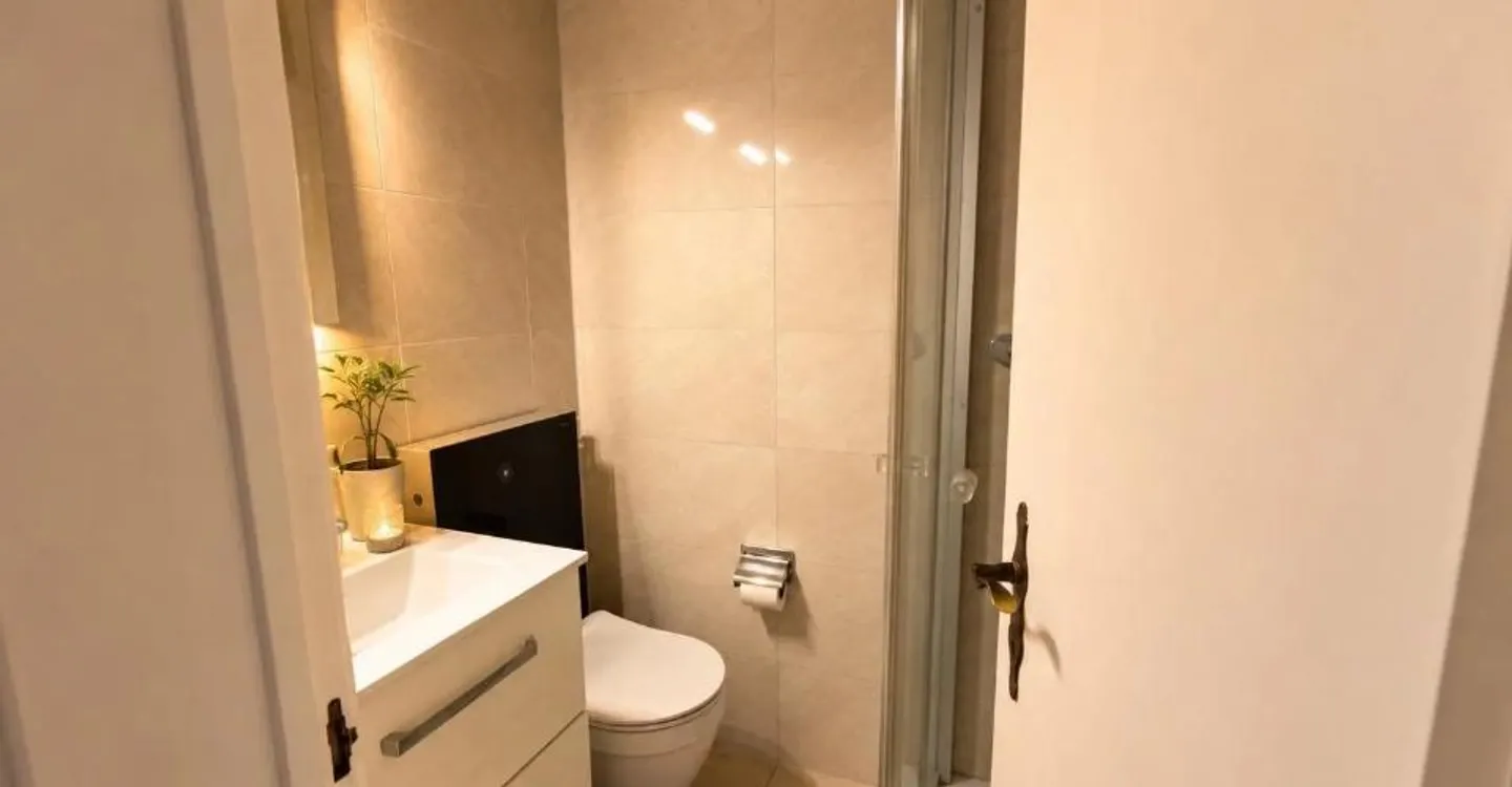 Helle 3,5-Zimmer-Wohnung mit Balkon und freiem Blick in Sierre - Foto 7 von 7