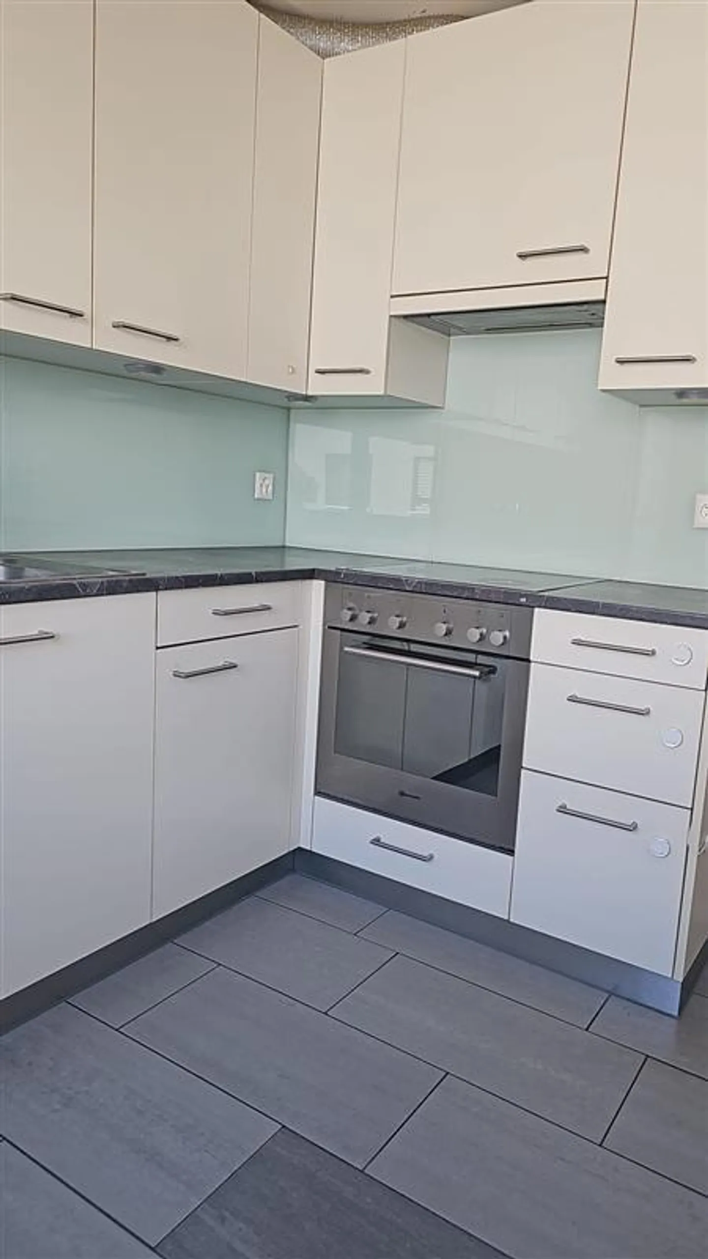 Charmante 5-Zimmerwohnung in Reinach - Foto 2 von 12