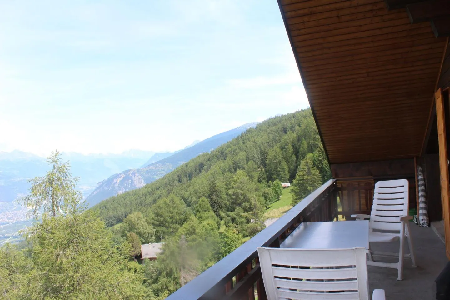 Attic apartment opposite the cable car; RAR! - Photo 8 of 9