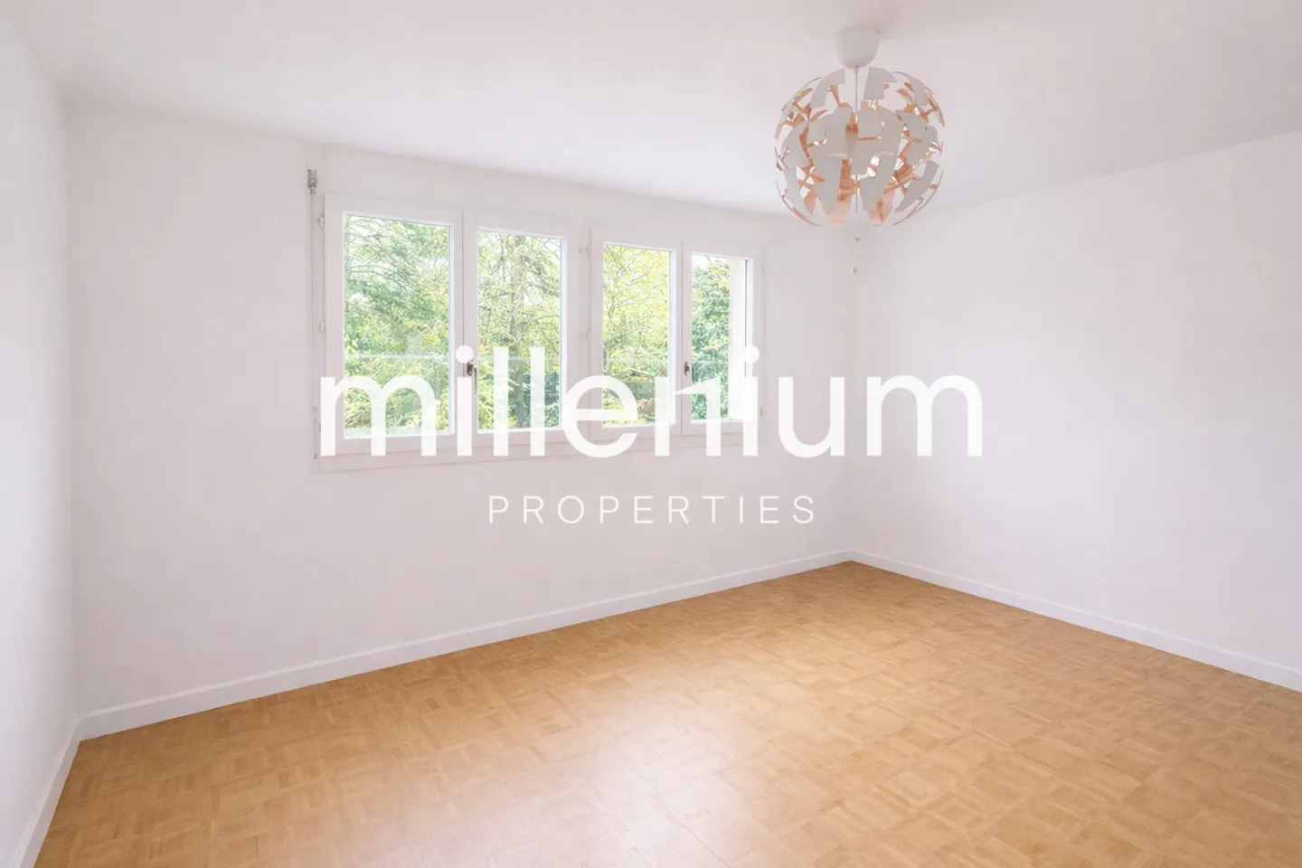 Family Villa a Stone's Throw from the Lake - Photo 6 of 6