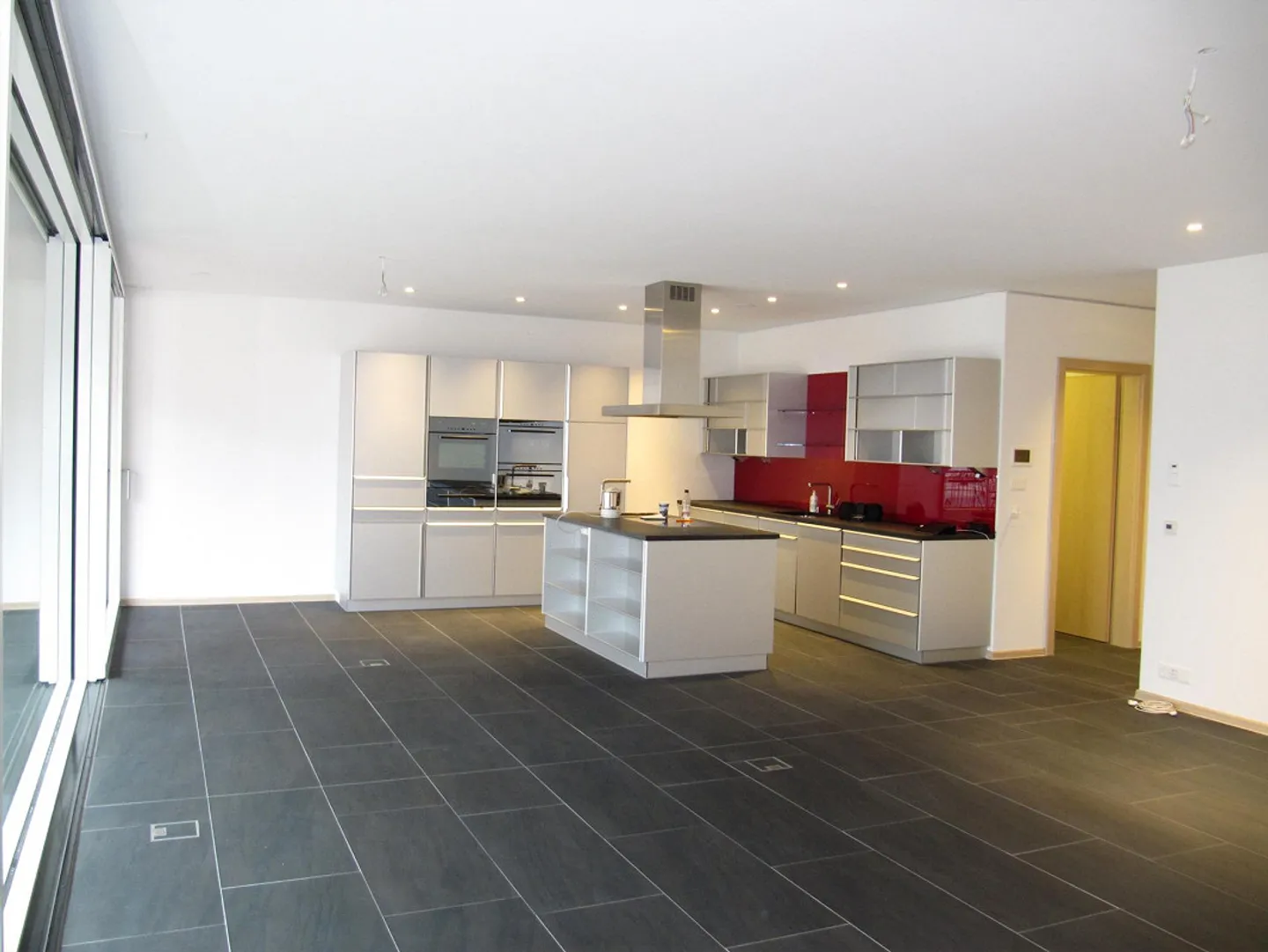 Geräumige 4,5-Zimmer-Wohnung in Zug – Modernes Wohnen mit Minergie-Standard - Foto 1 von 16