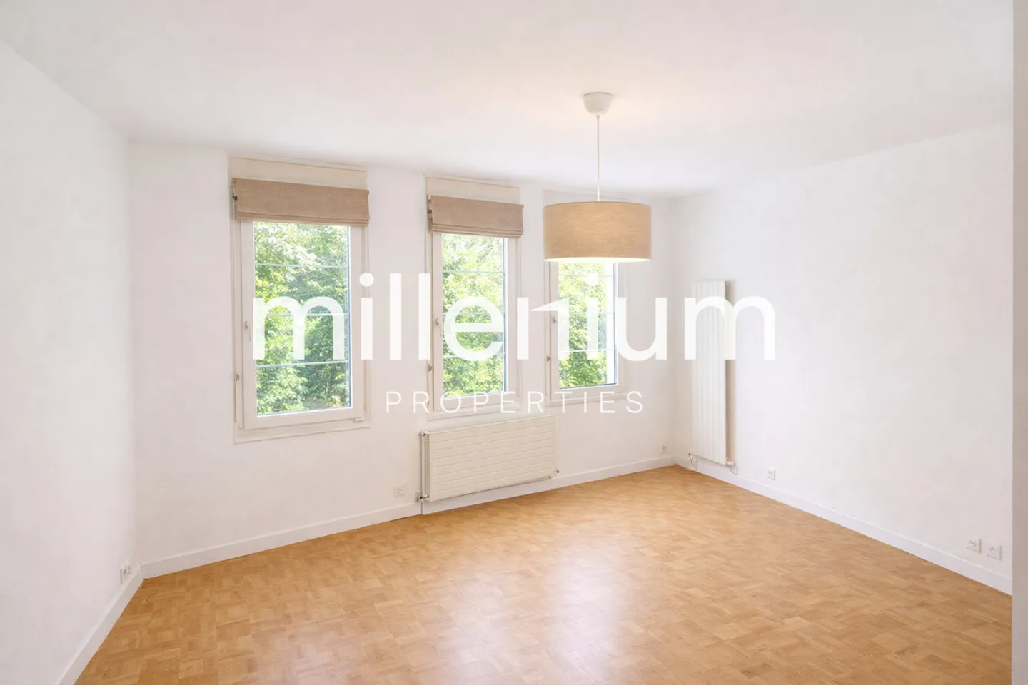 Family Villa a Stone's Throw from the Lake - Photo 2 of 6