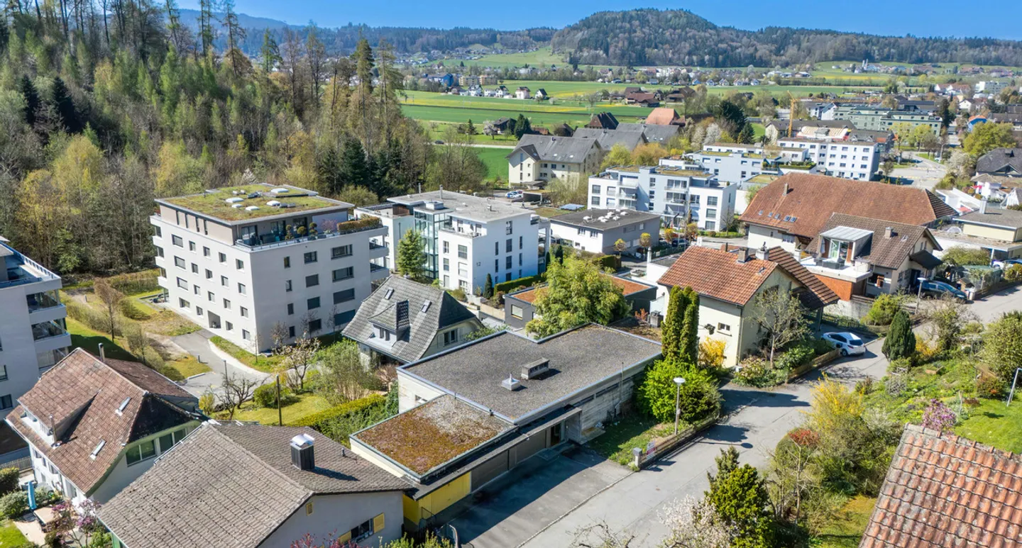 Nature-oriented in Zofingen - Two-family house with attic potential - Photo 15 of 18