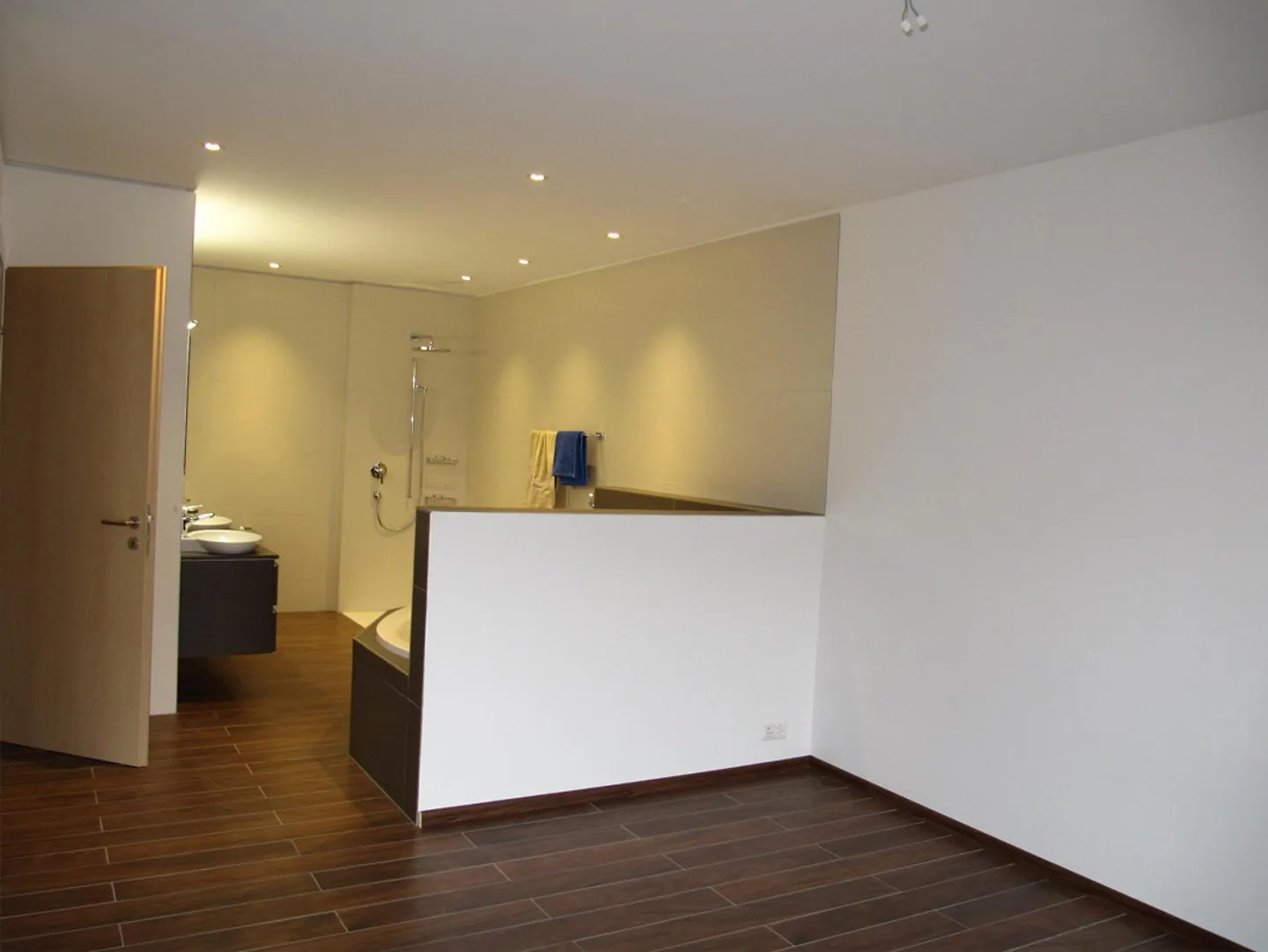 Geräumige 4,5-Zimmer-Wohnung in Zug – Modernes Wohnen mit Minergie-Standard - Foto 11 von 16