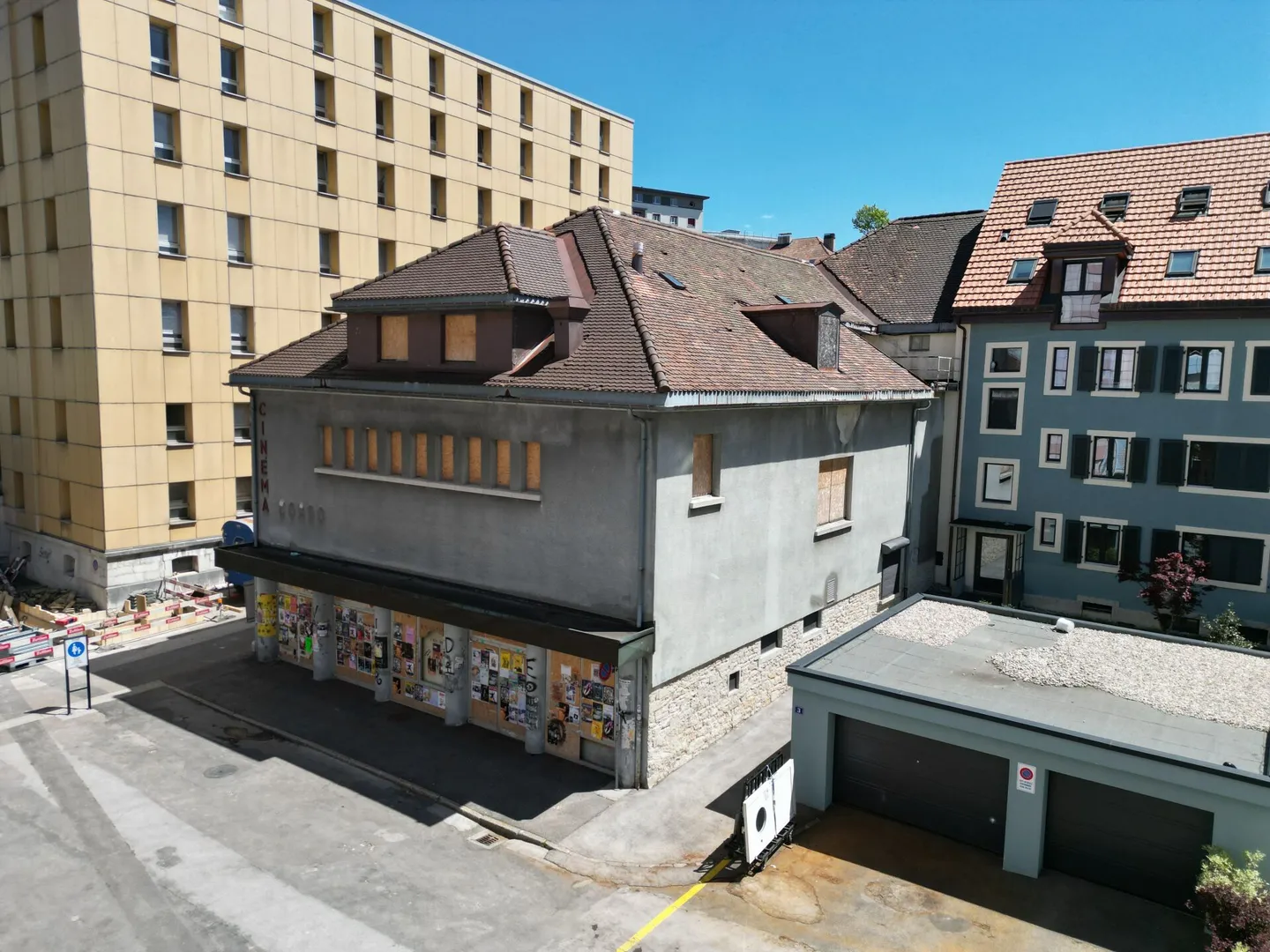 Ikonisches Gebäude in La Chaux-de-Fonds - Foto 1 von 5