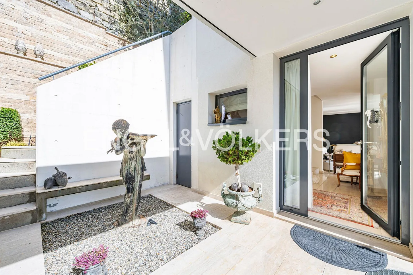 Habitat charmant avec belle vue - Photo 3 sur 8