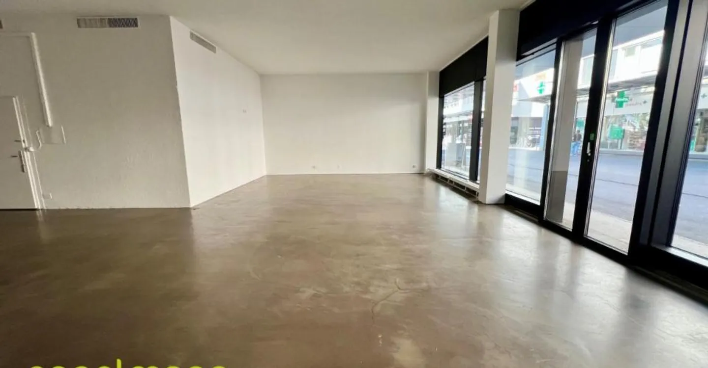 Shop space in the city center / Commercial space in the city center - Photo 3 of 9